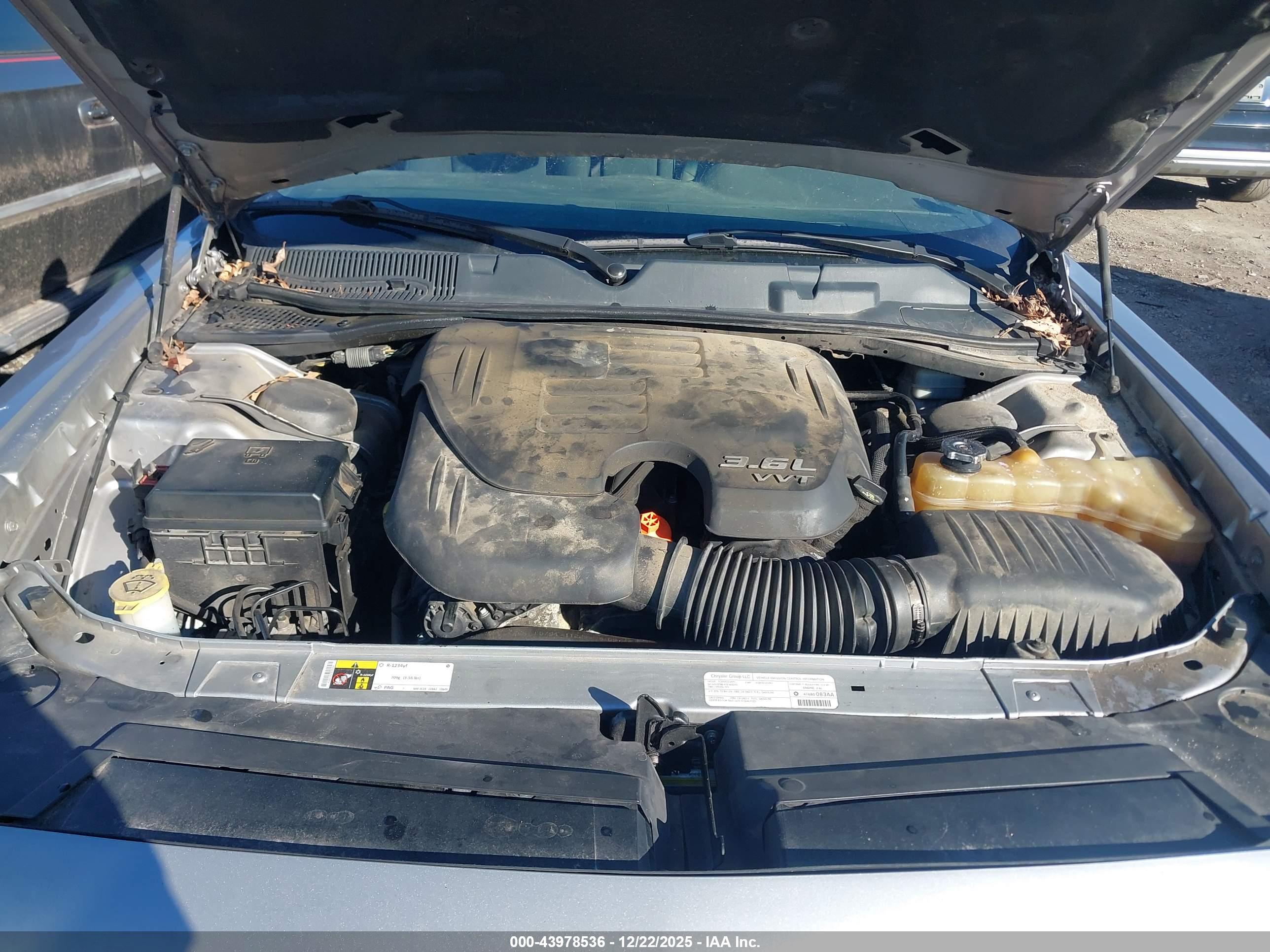 DODGE CHALLENGER image 10