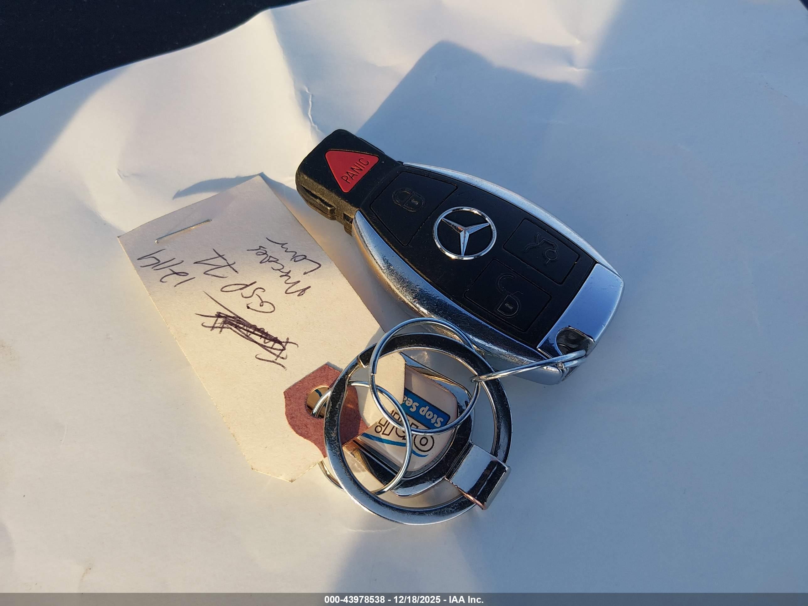 MERCEDES-BENZ E image 11