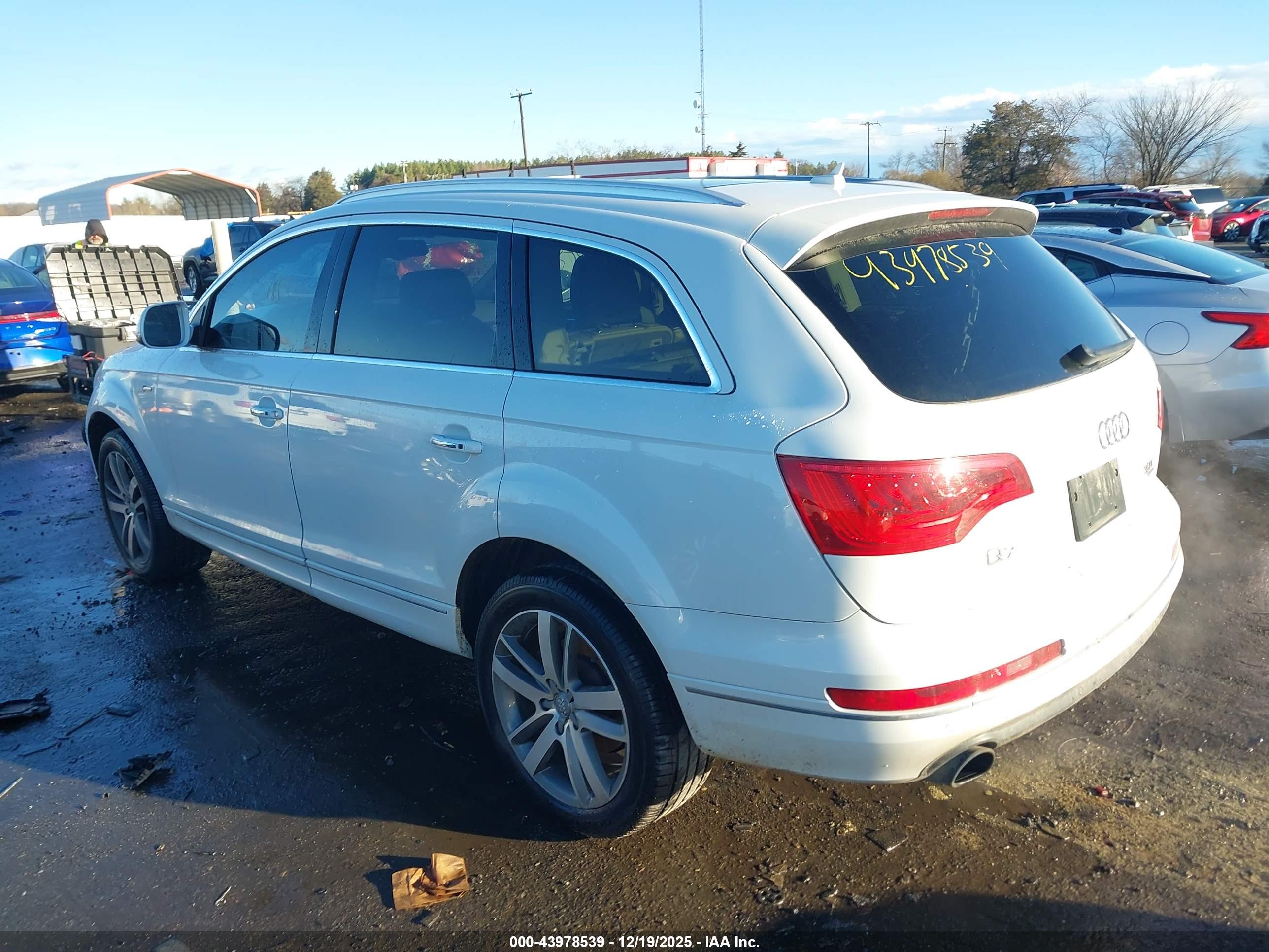 AUDI Q7 image 3