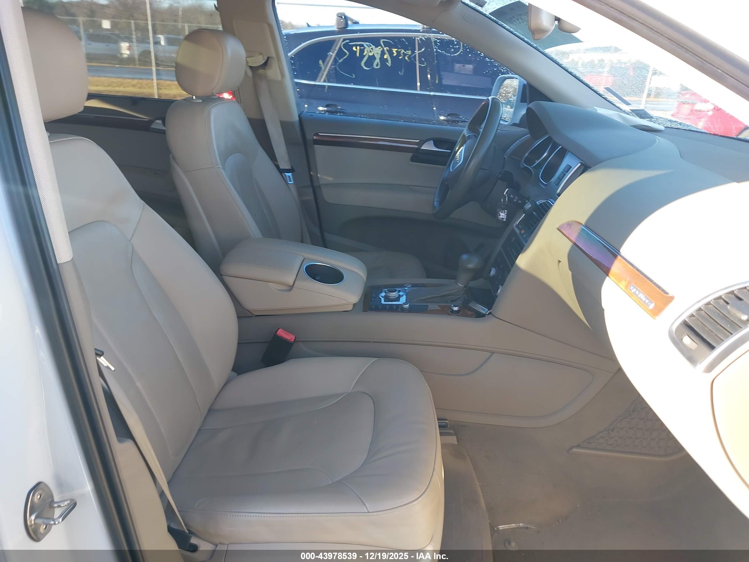 AUDI Q7 image 5