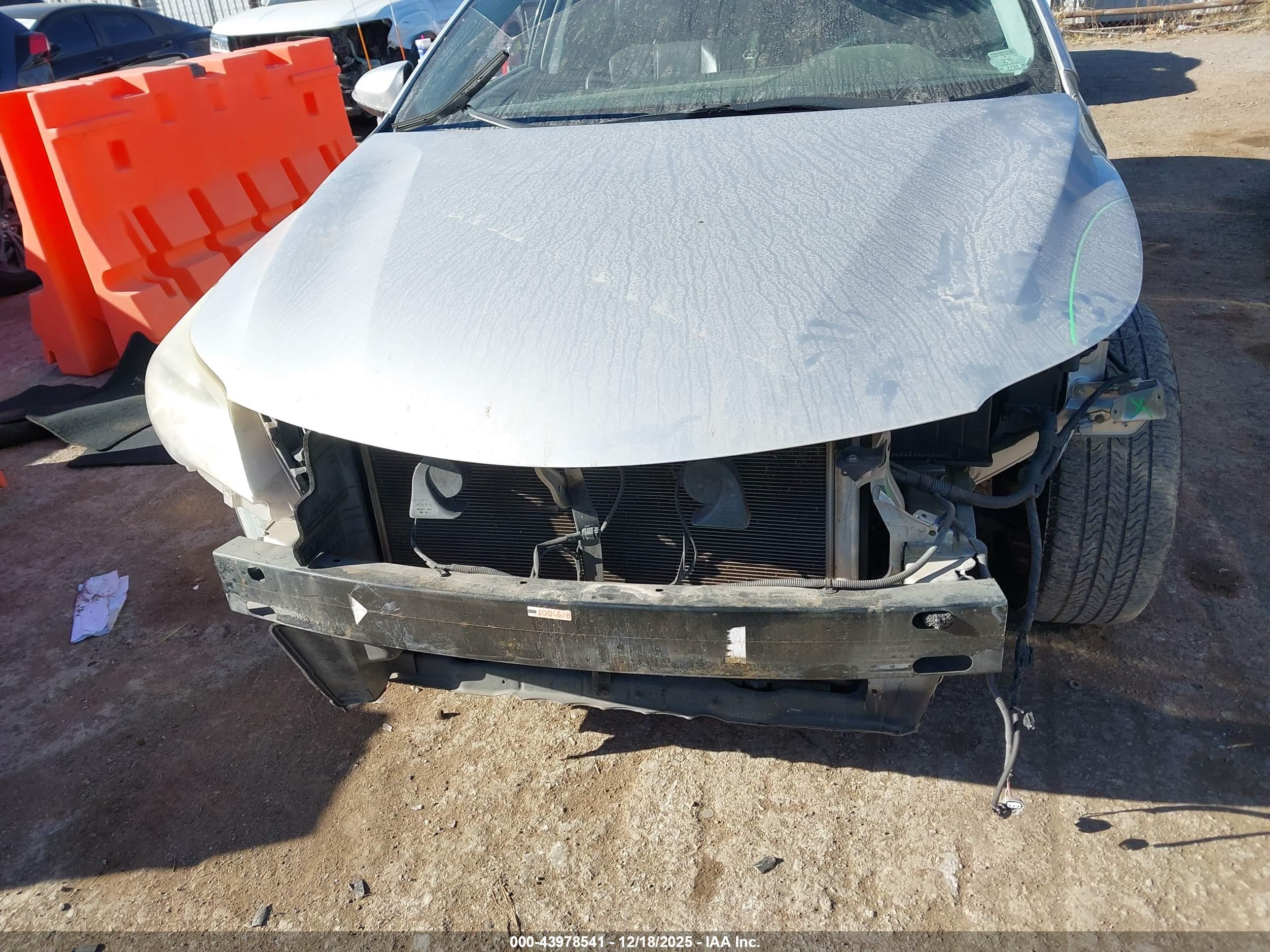 TOYOTA AVALON image 6