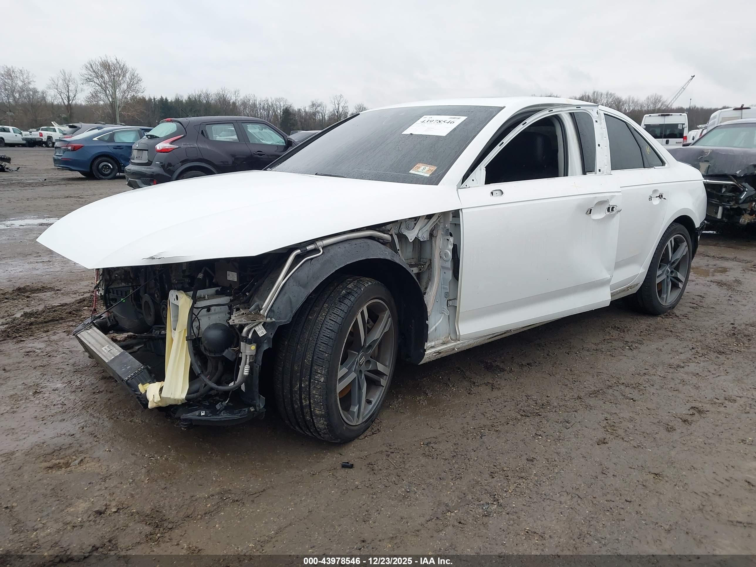 AUDI A4 image 2