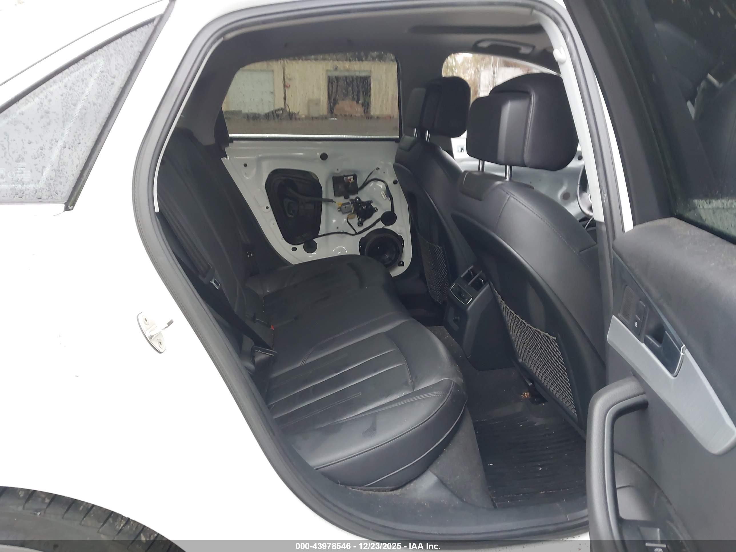 AUDI A4 image 8