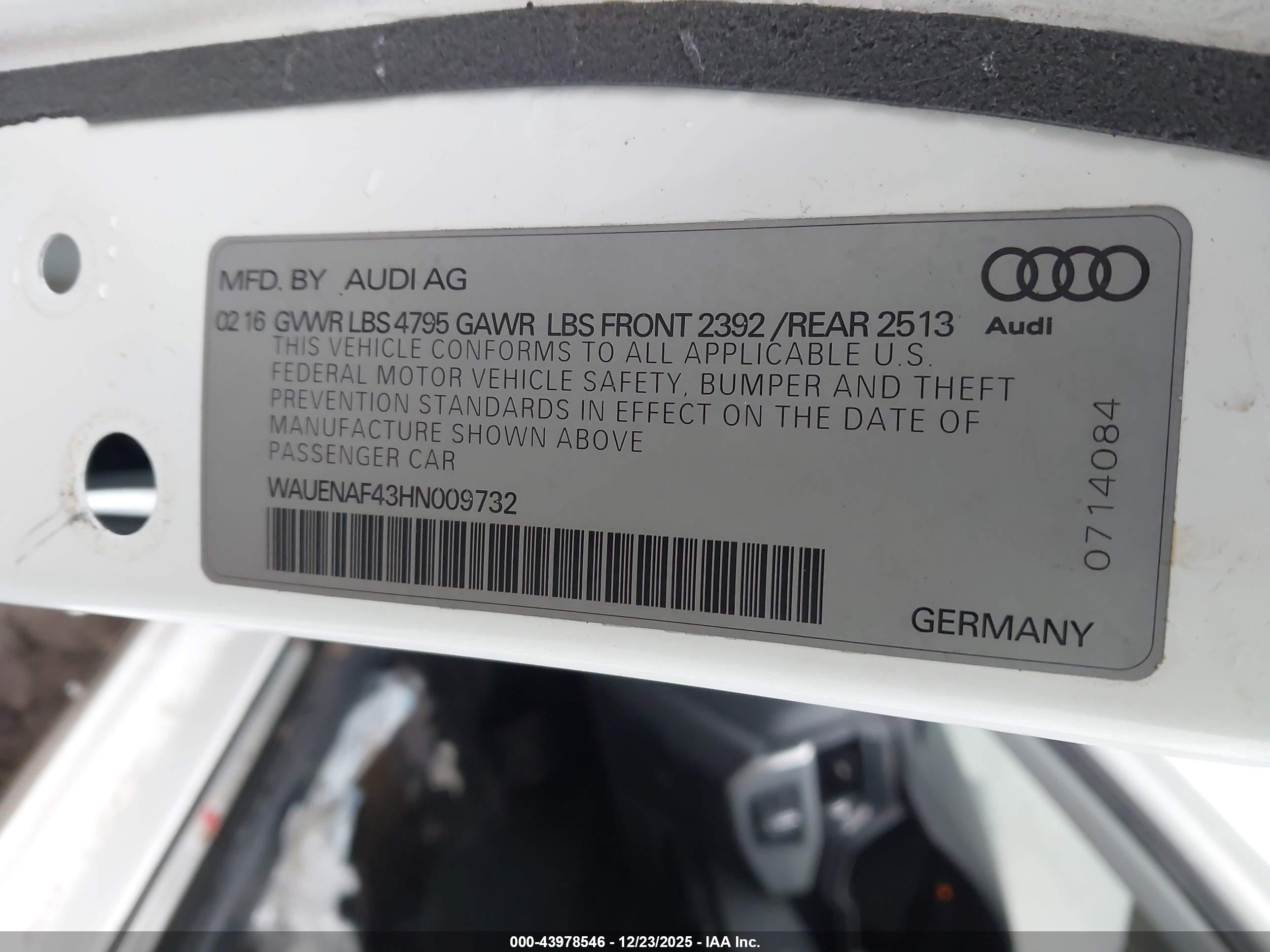AUDI A4 image 9
