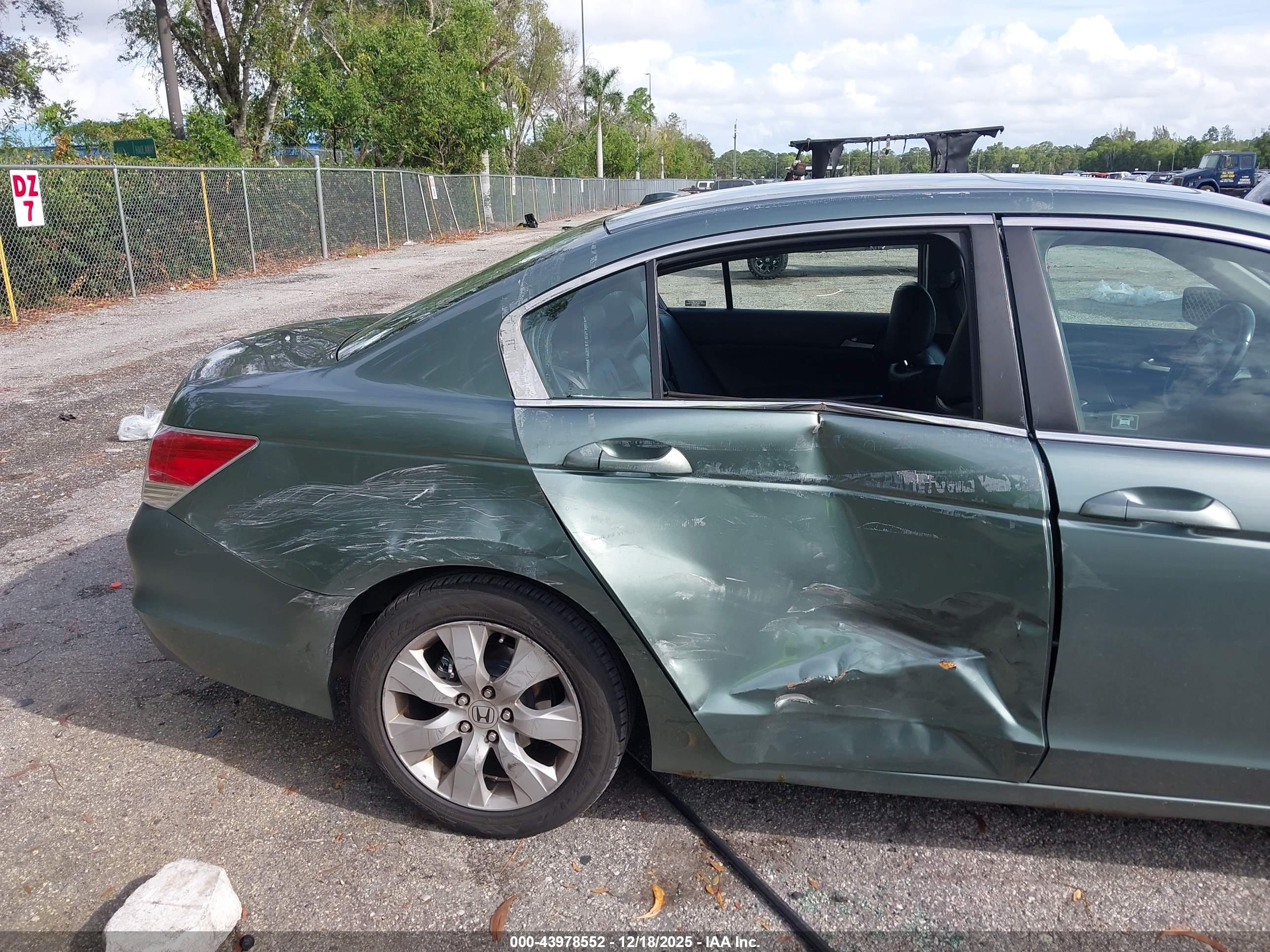 HONDA ACCORD image 6