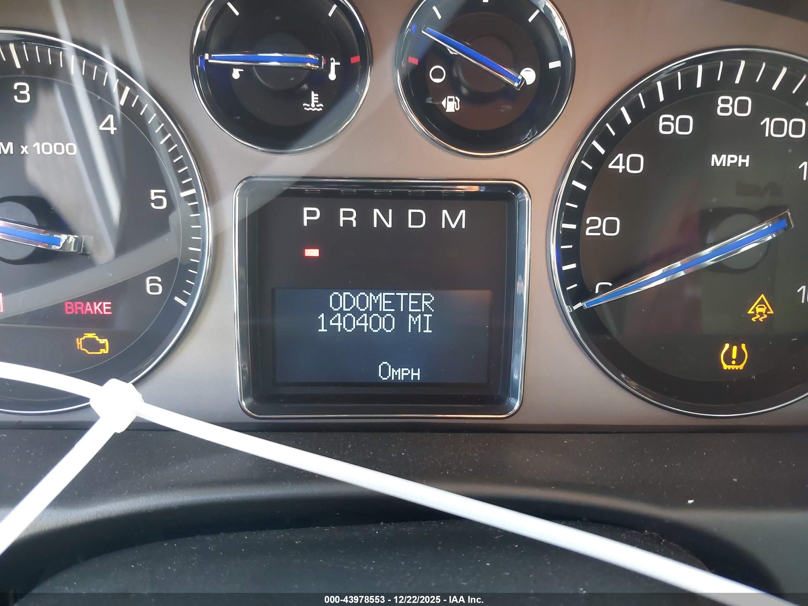 CADILLAC ESCALADE image 7