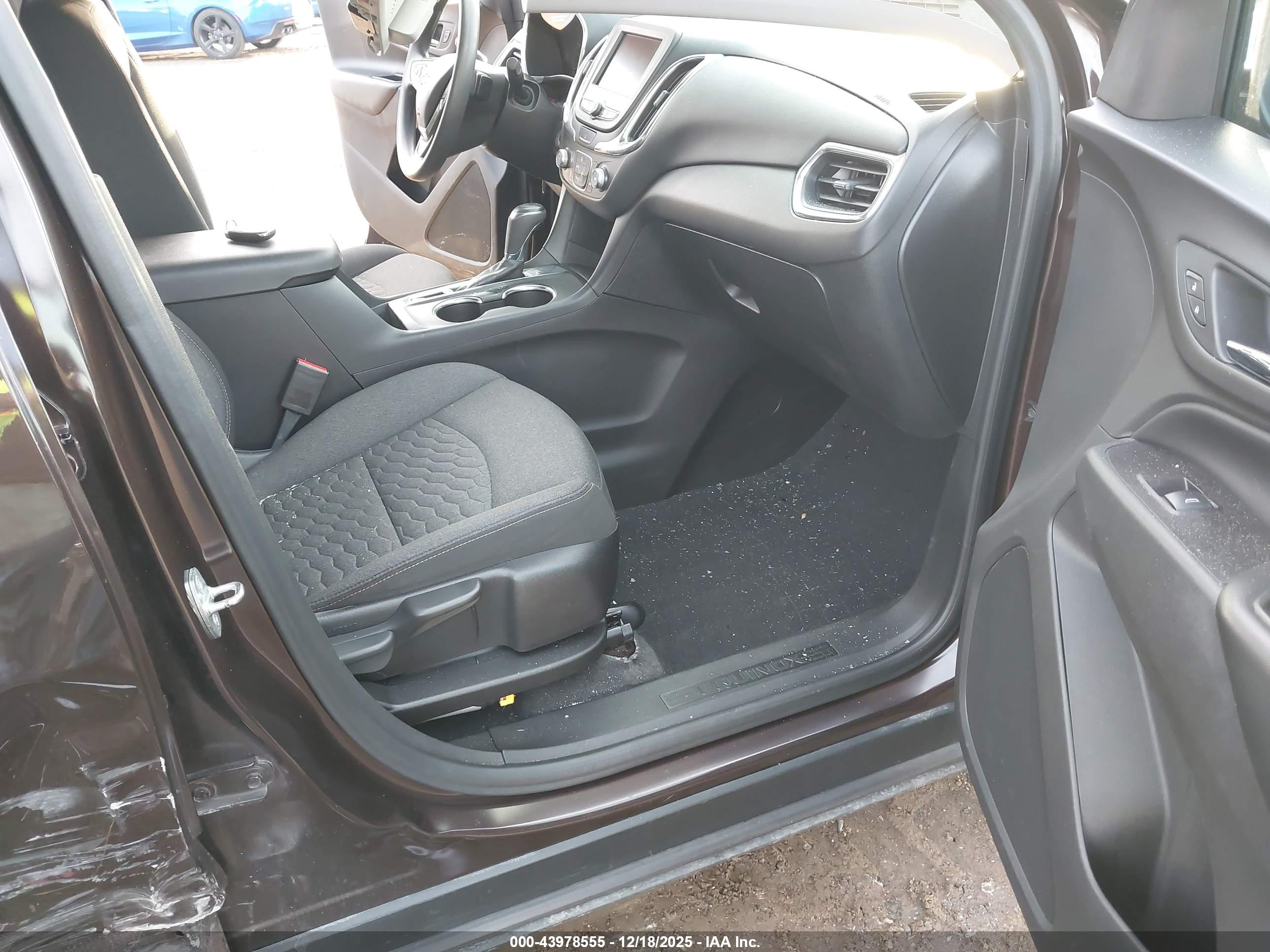 CHEVROLET EQUINOX image 5