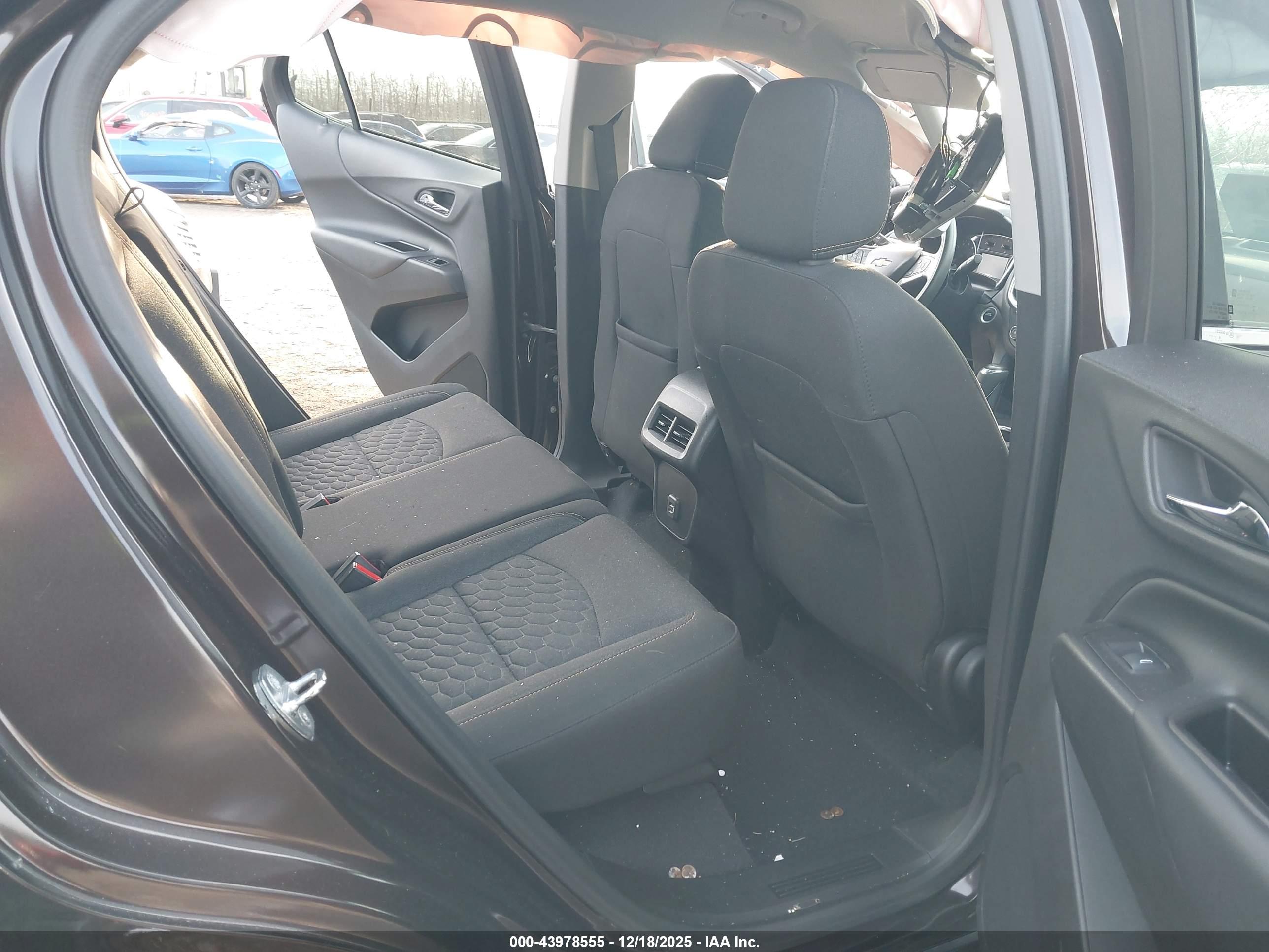 CHEVROLET EQUINOX image 8