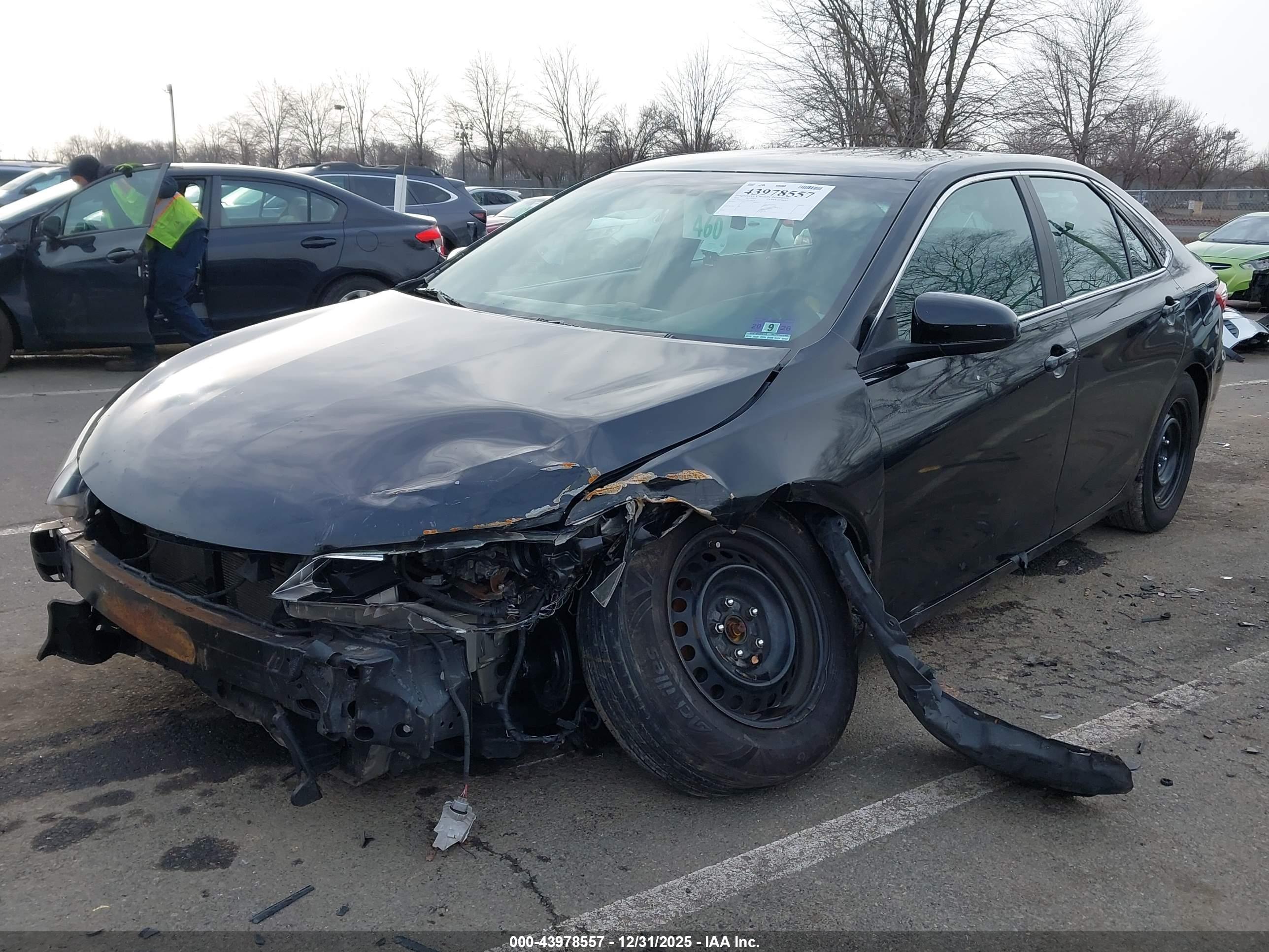 TOYOTA CAMRY image 2