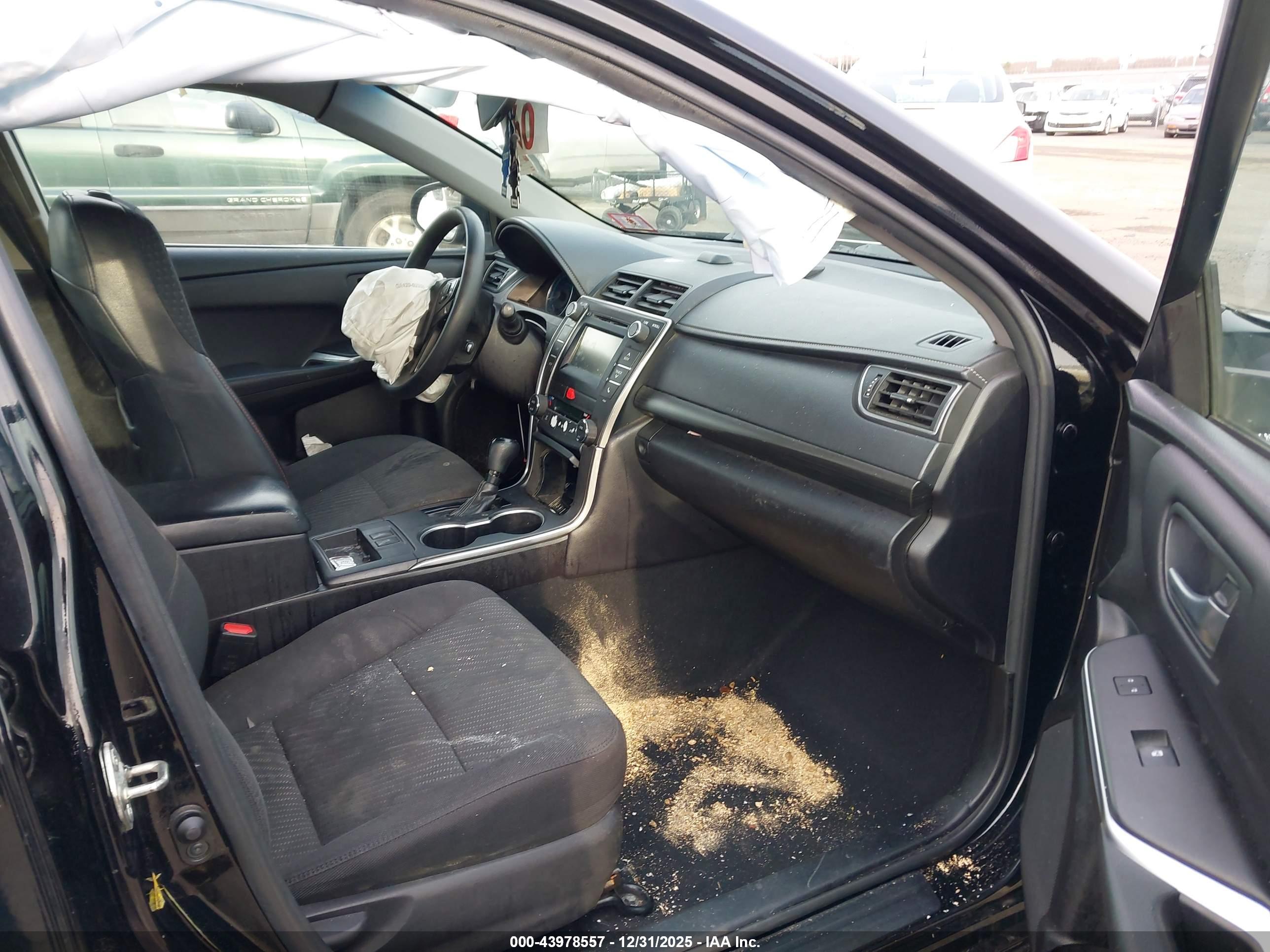 TOYOTA CAMRY image 5