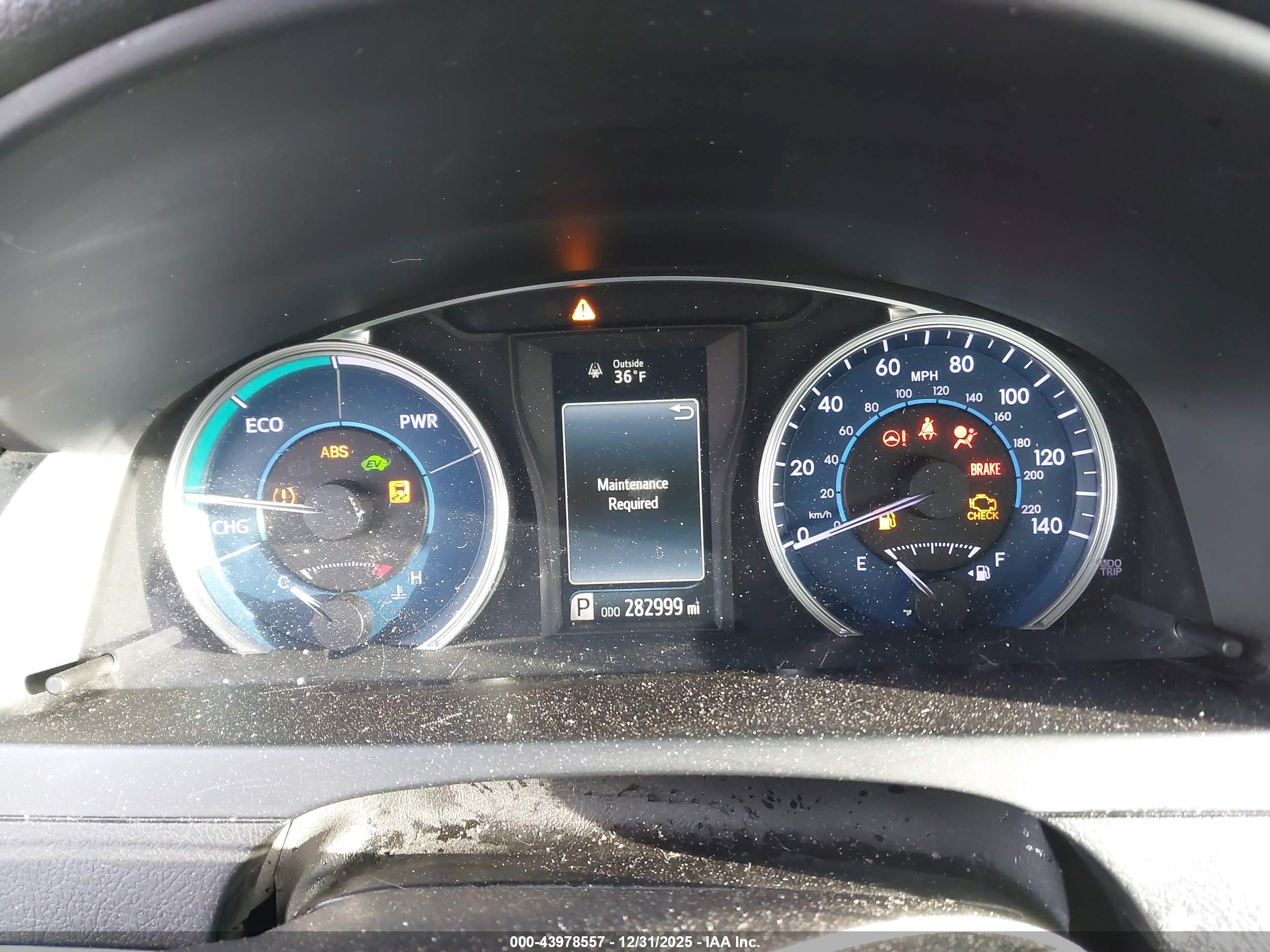 TOYOTA CAMRY image 7