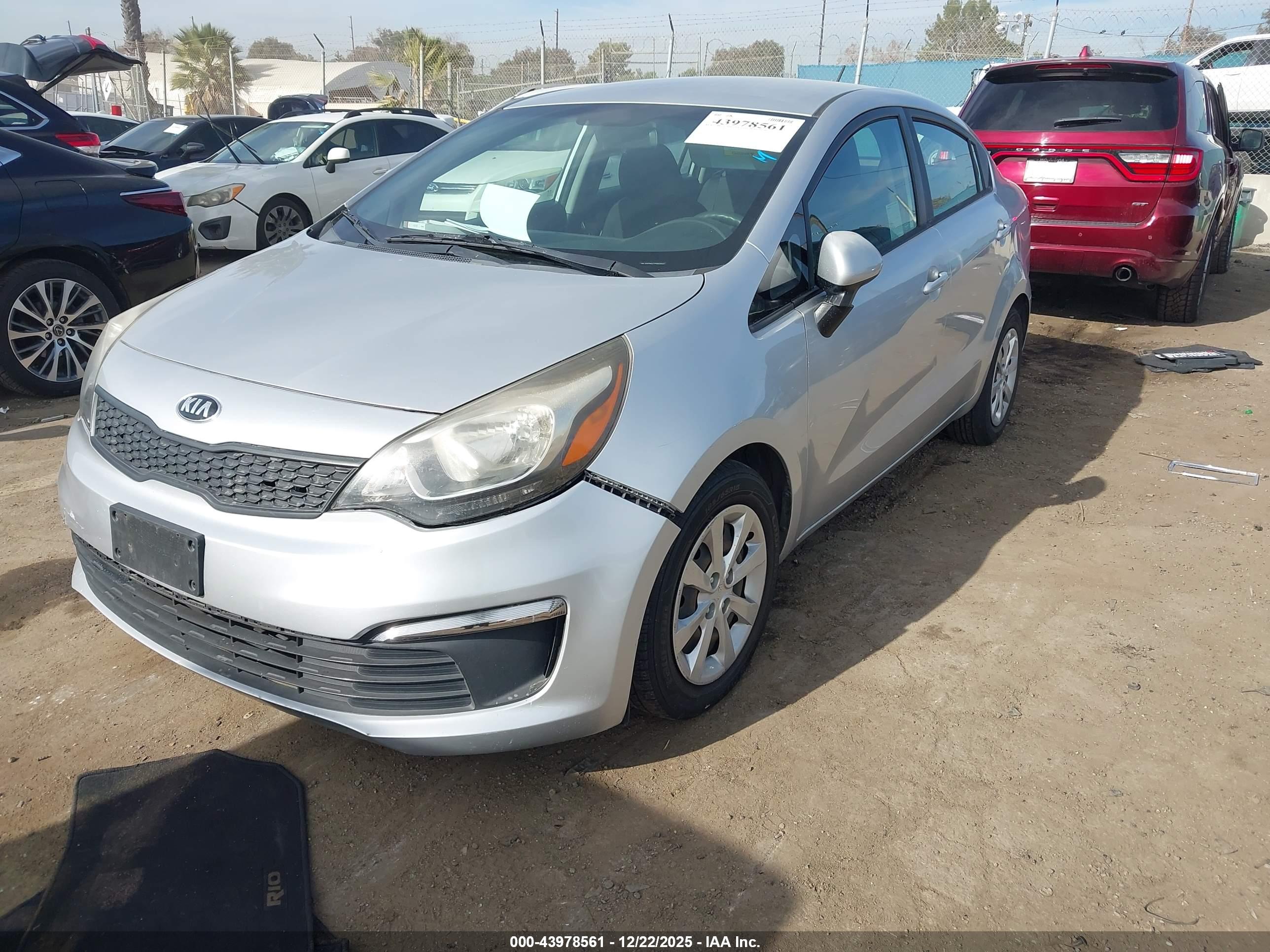 KIA RIO image 2