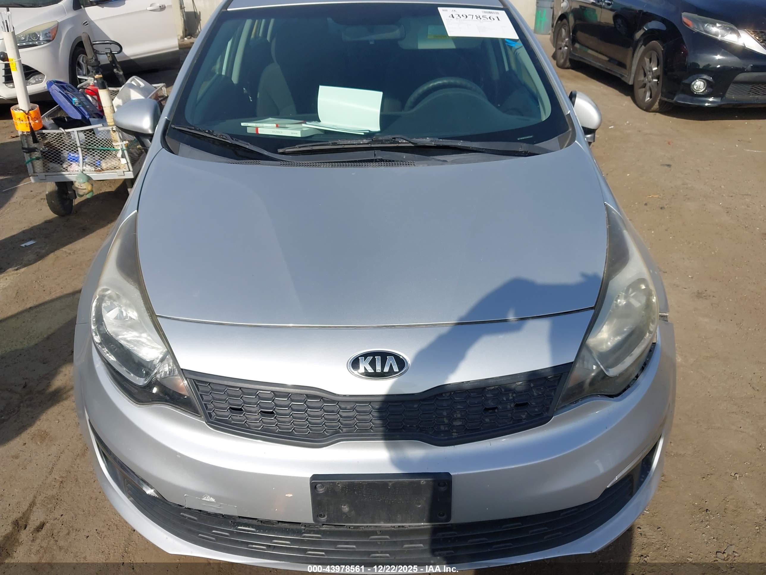 KIA RIO image 6