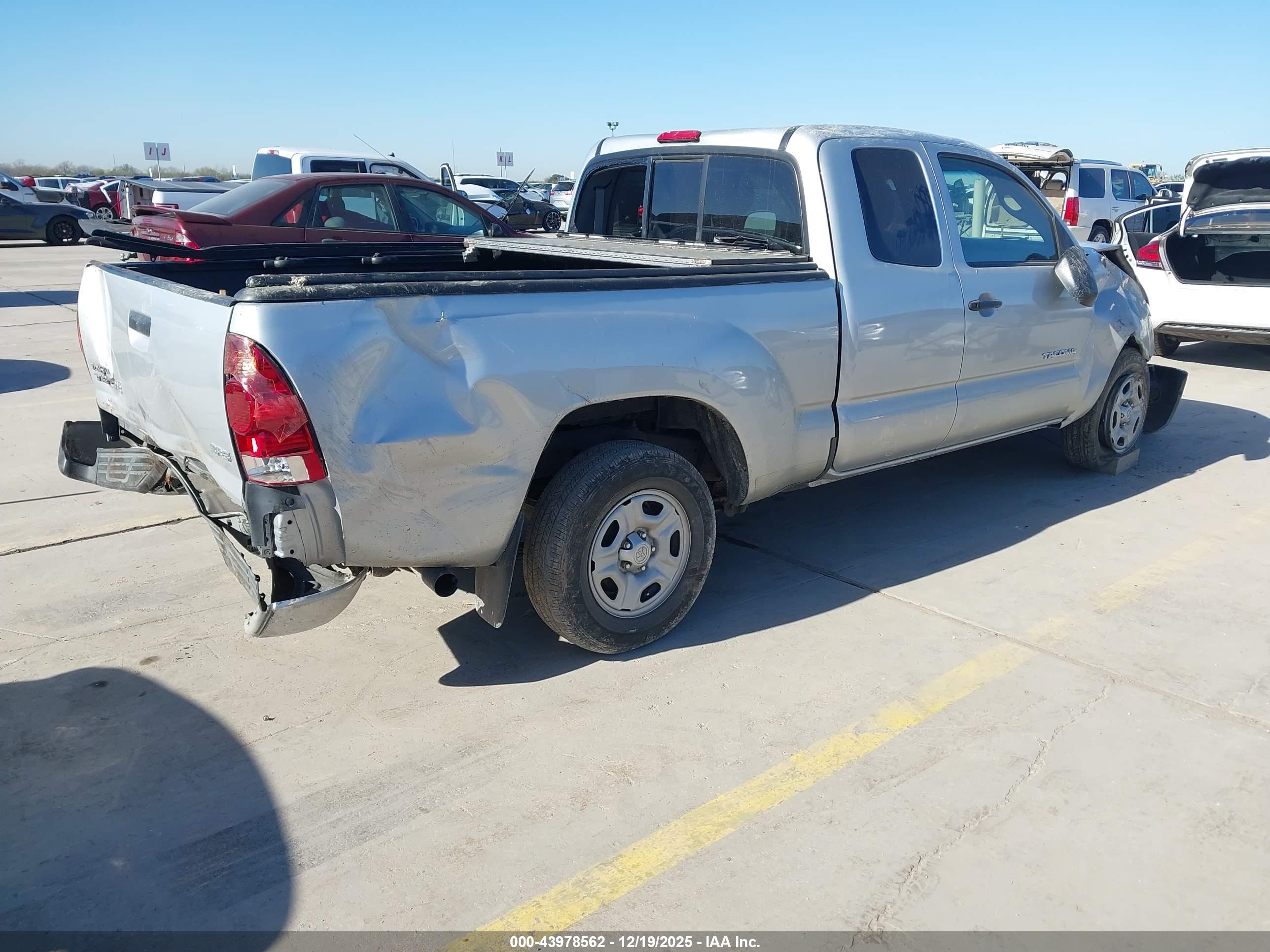 TOYOTA TACOMA image 4
