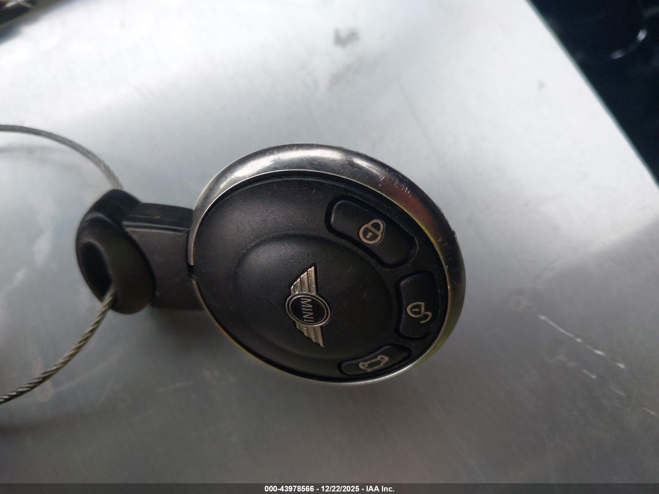 MINI COUNTRYMAN image 11