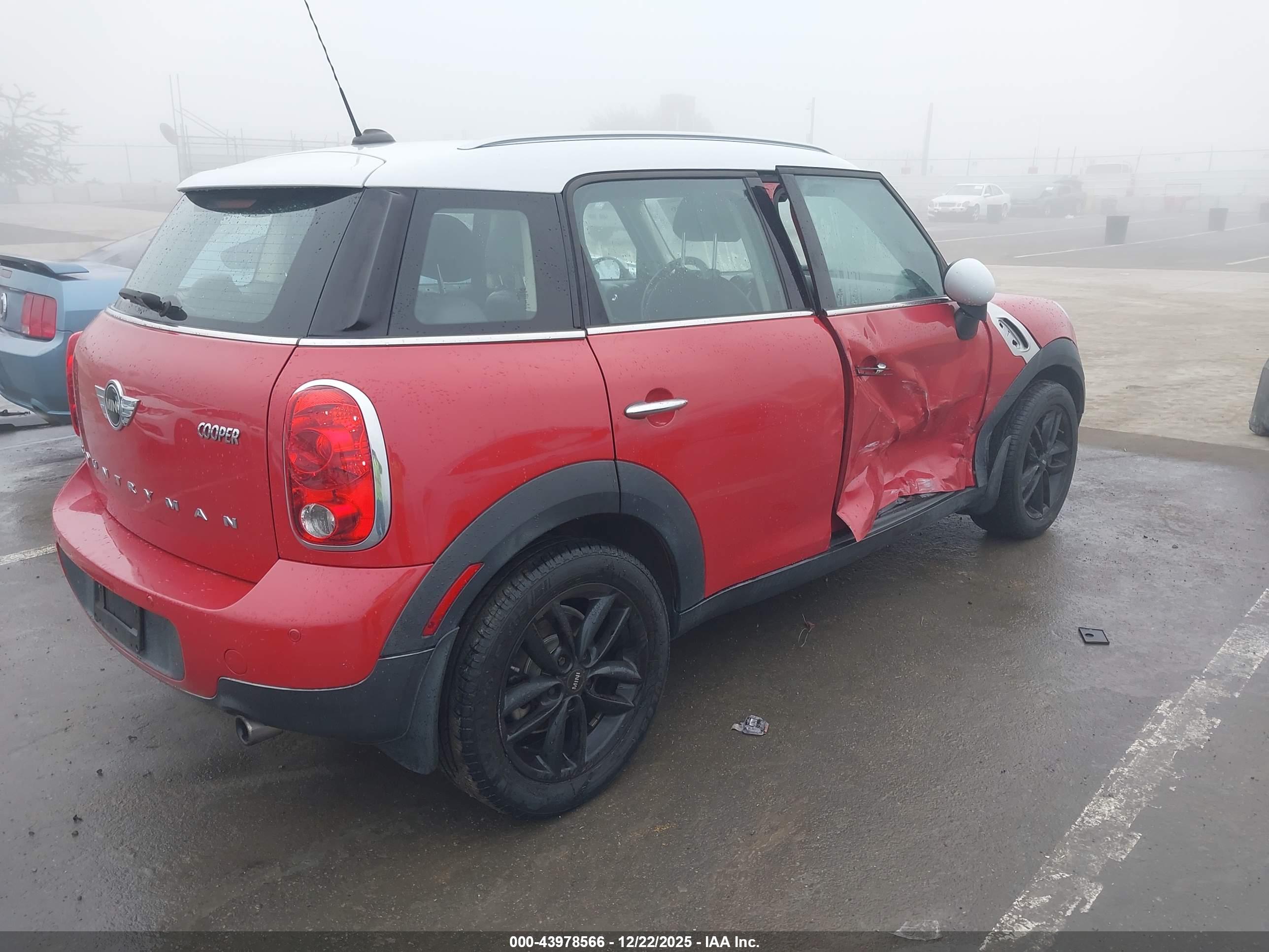MINI COUNTRYMAN image 4