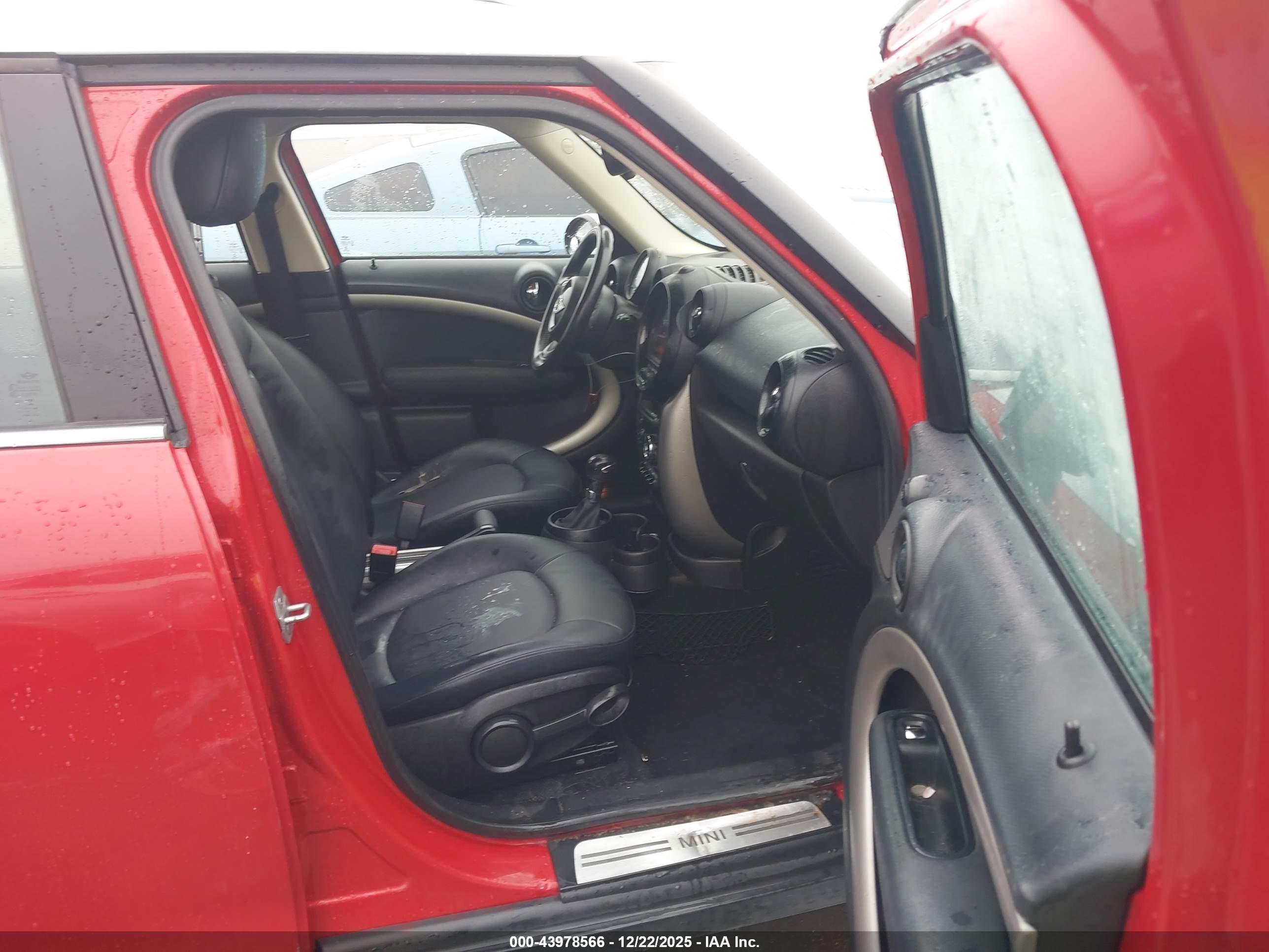 MINI COUNTRYMAN image 5