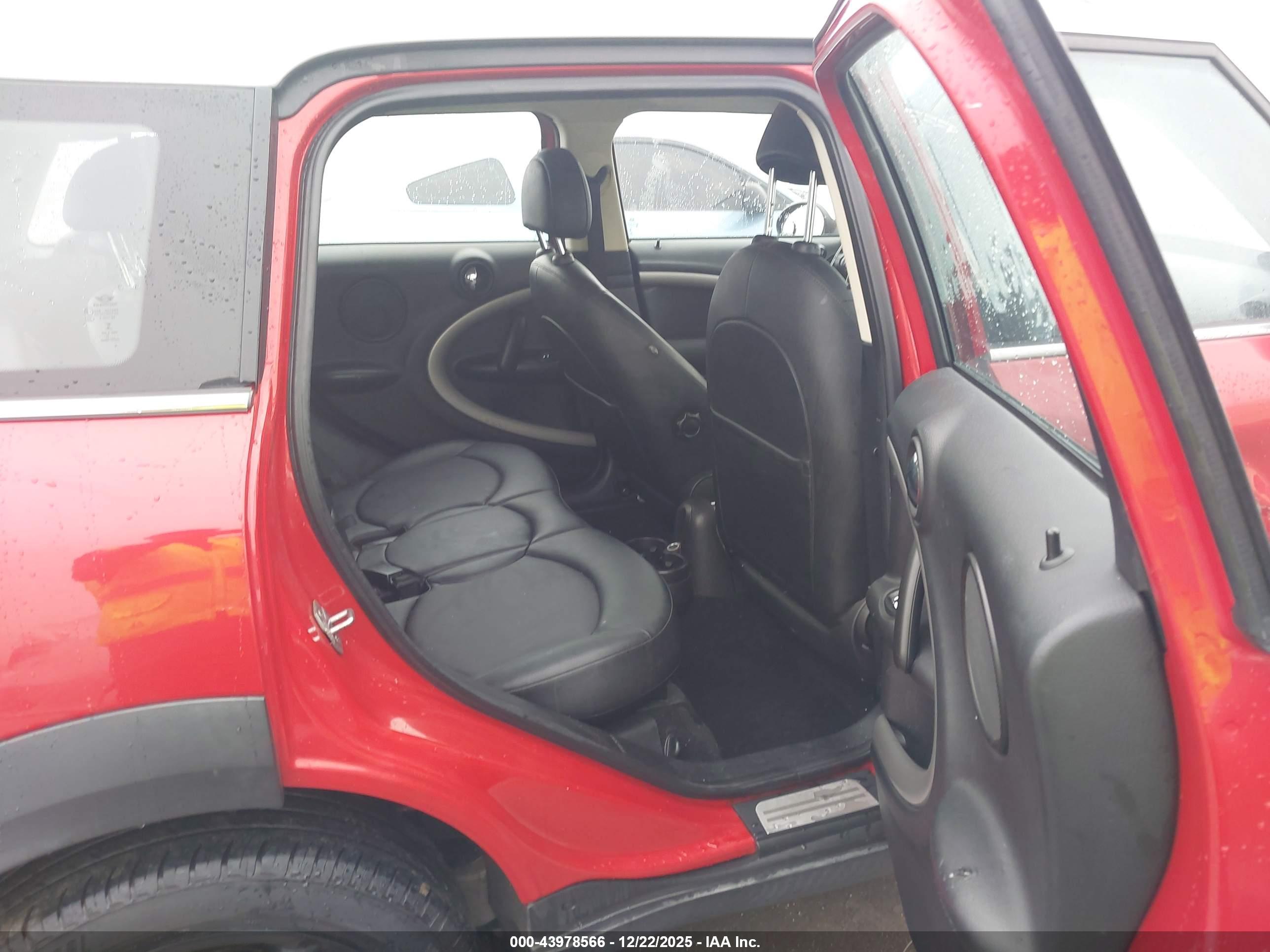 MINI COUNTRYMAN image 8