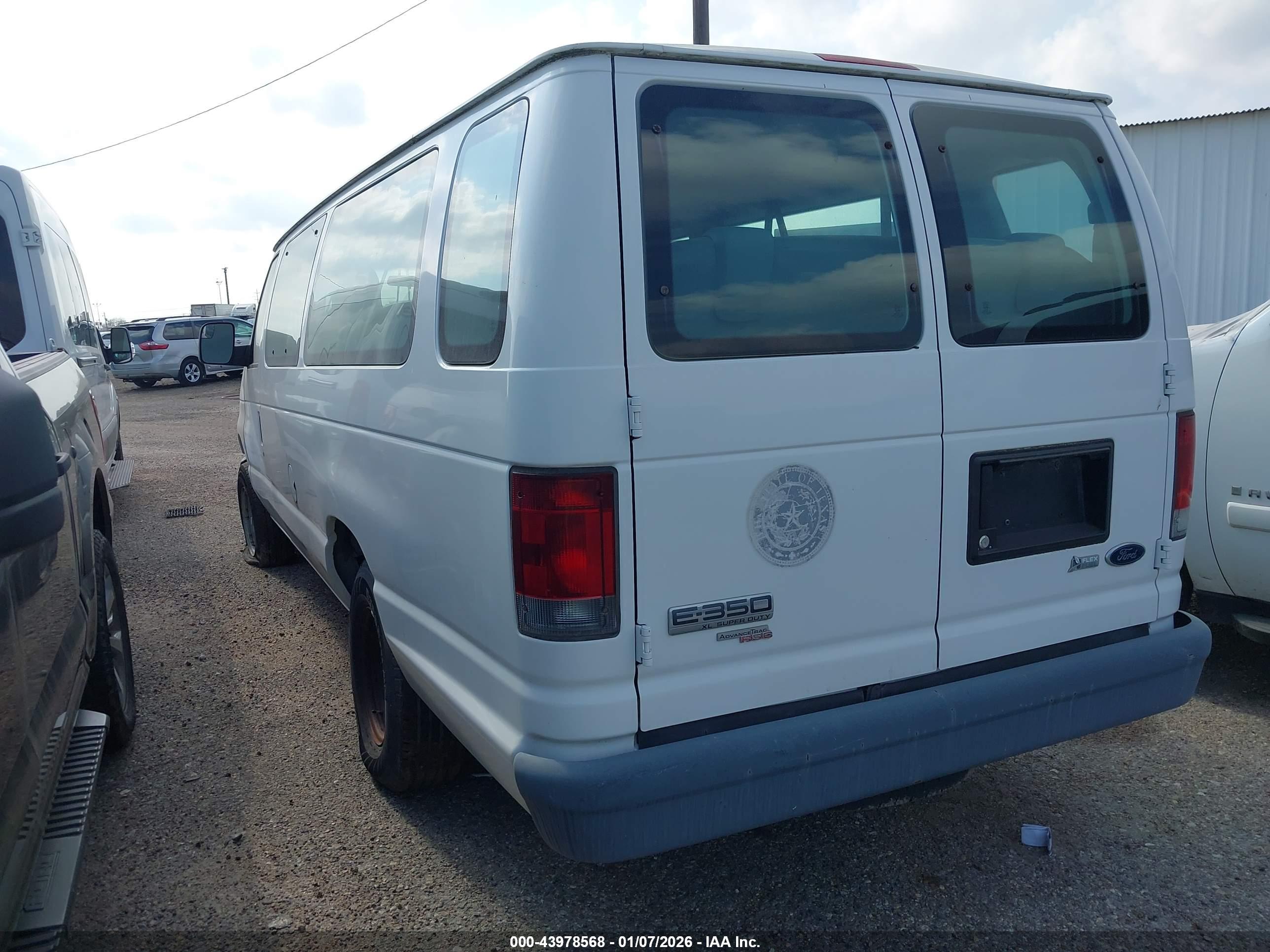 FORD E-350 image 3