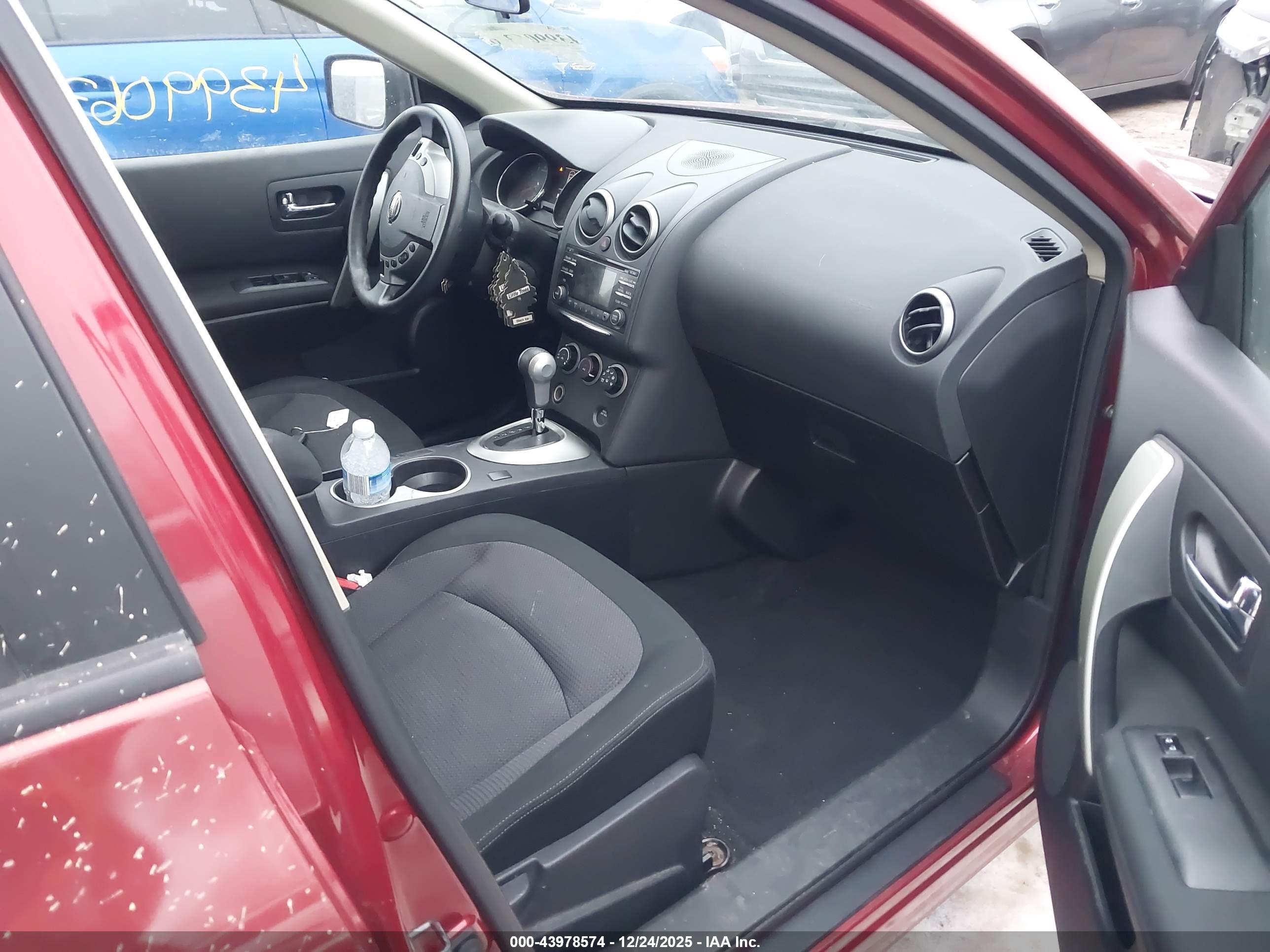 NISSAN ROGUE image 5