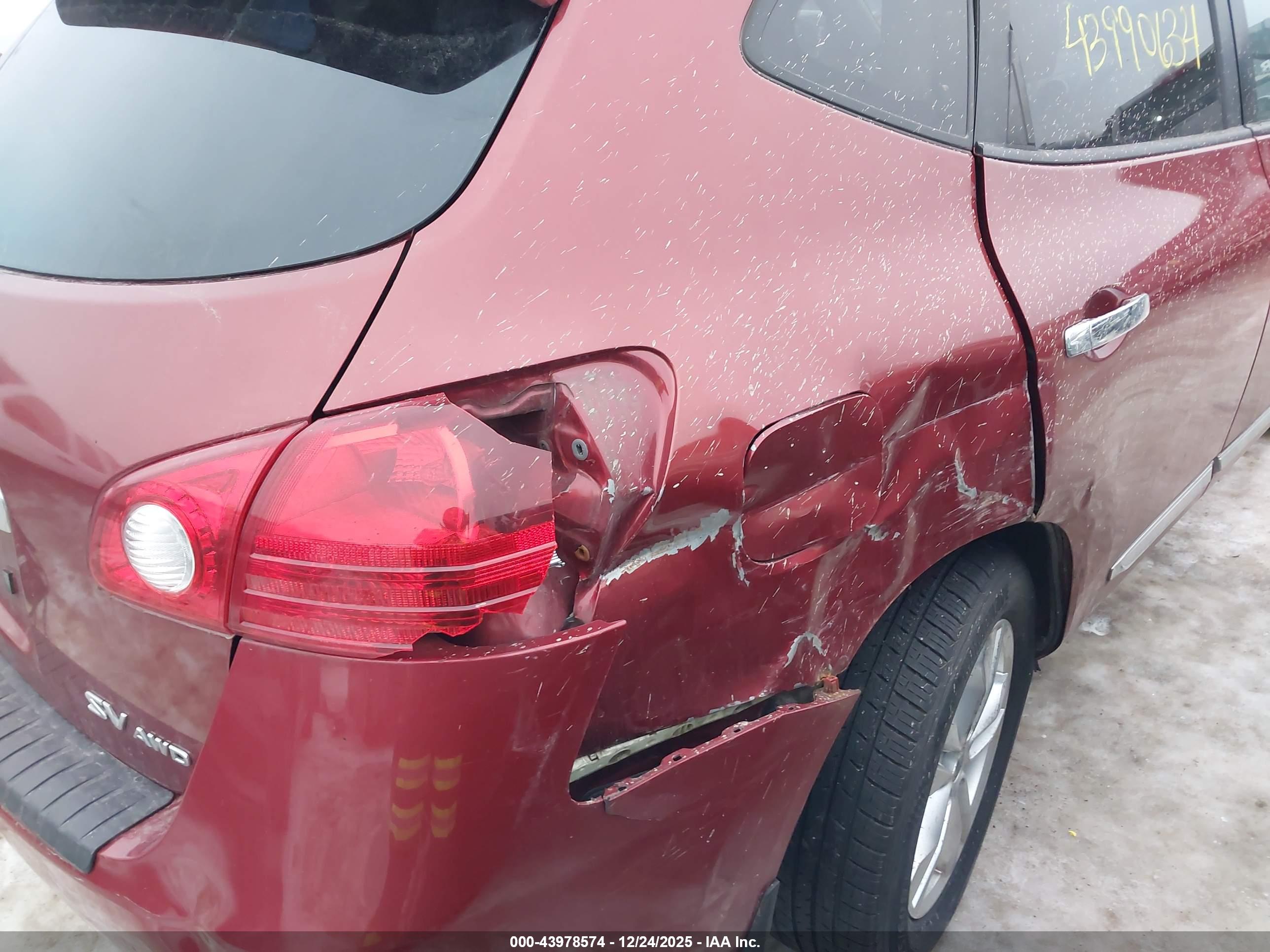 NISSAN ROGUE image 6