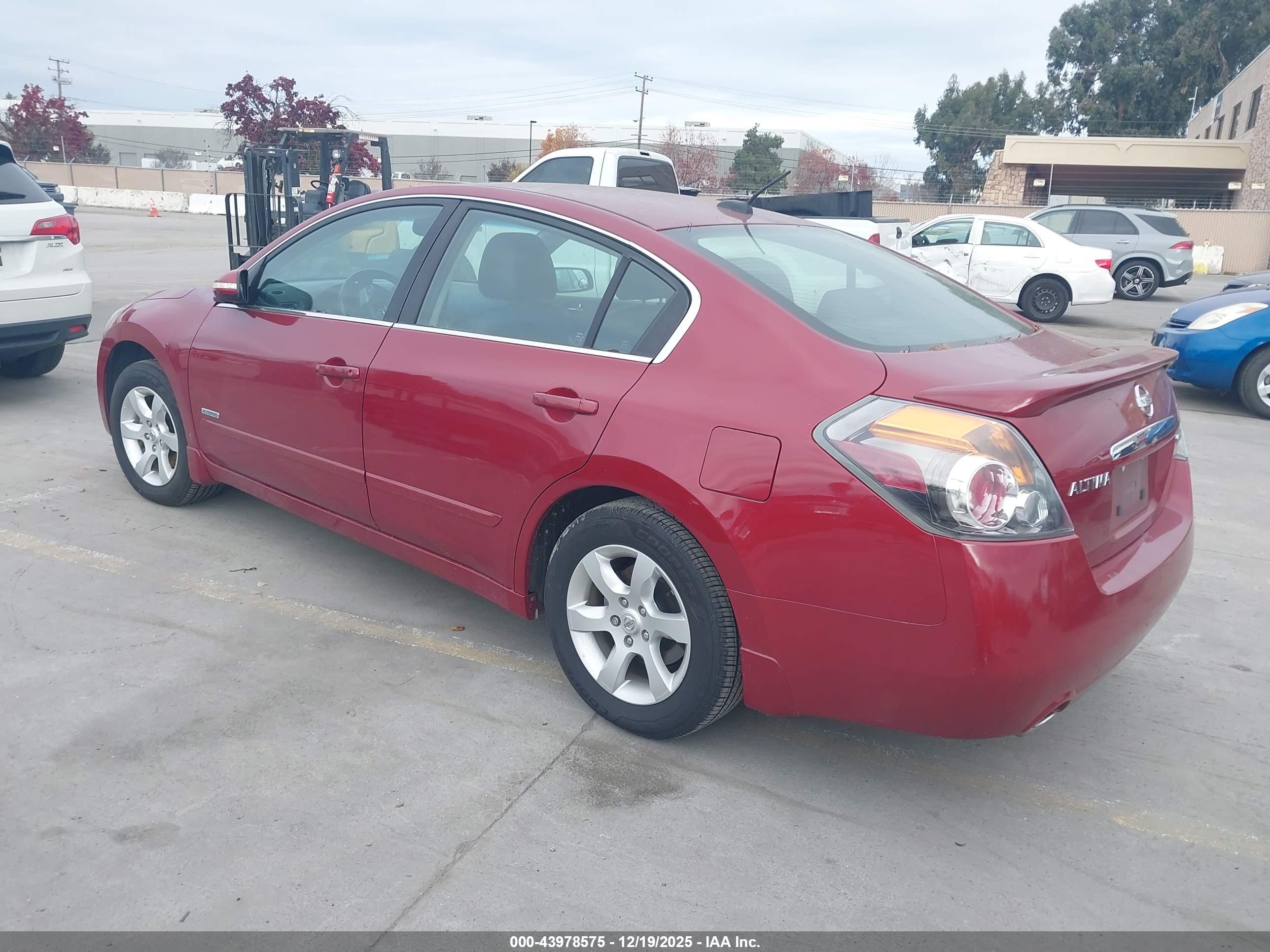 NISSAN ALTIMA image 3