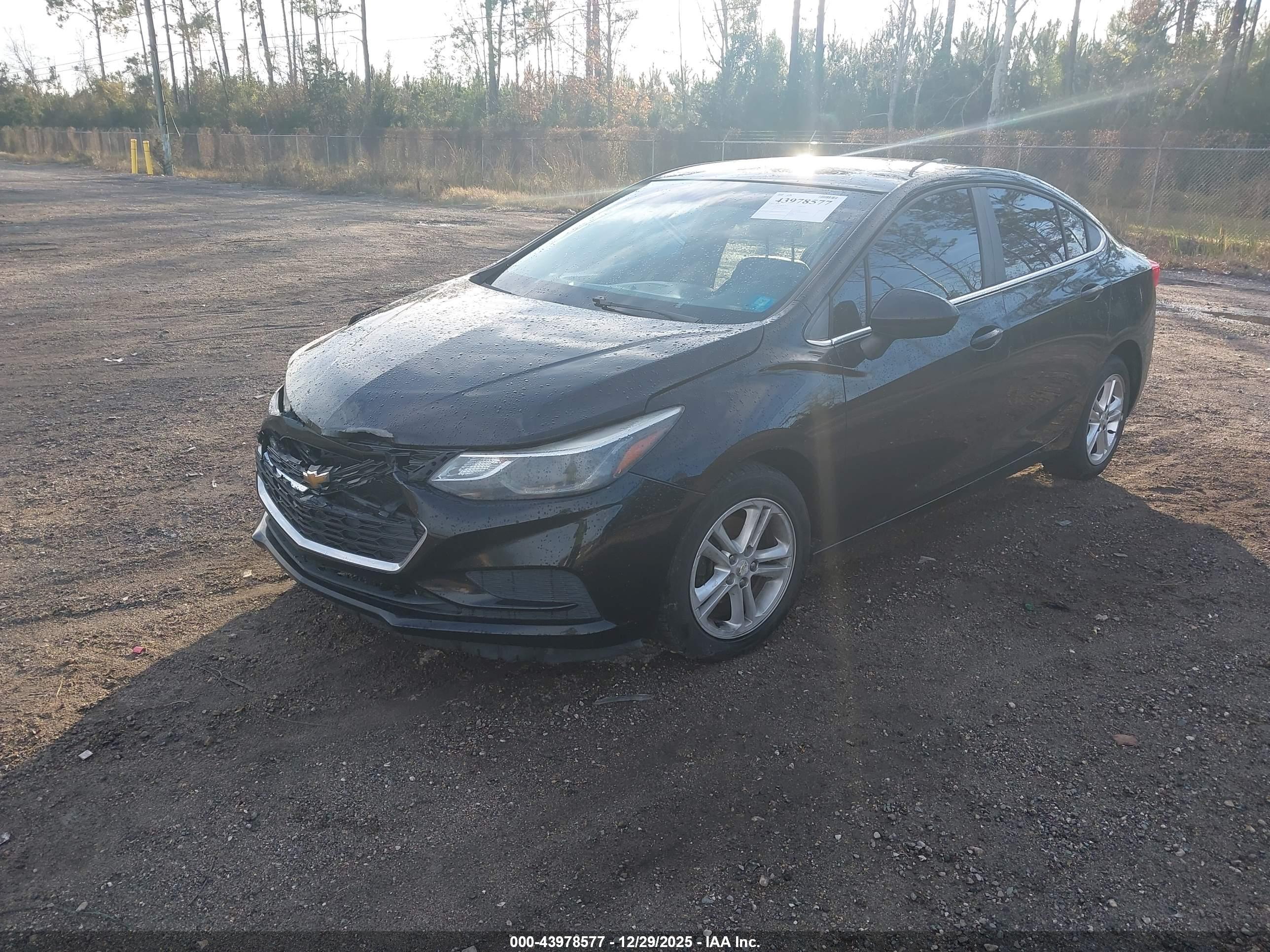 CHEVROLET CRUZE image 2