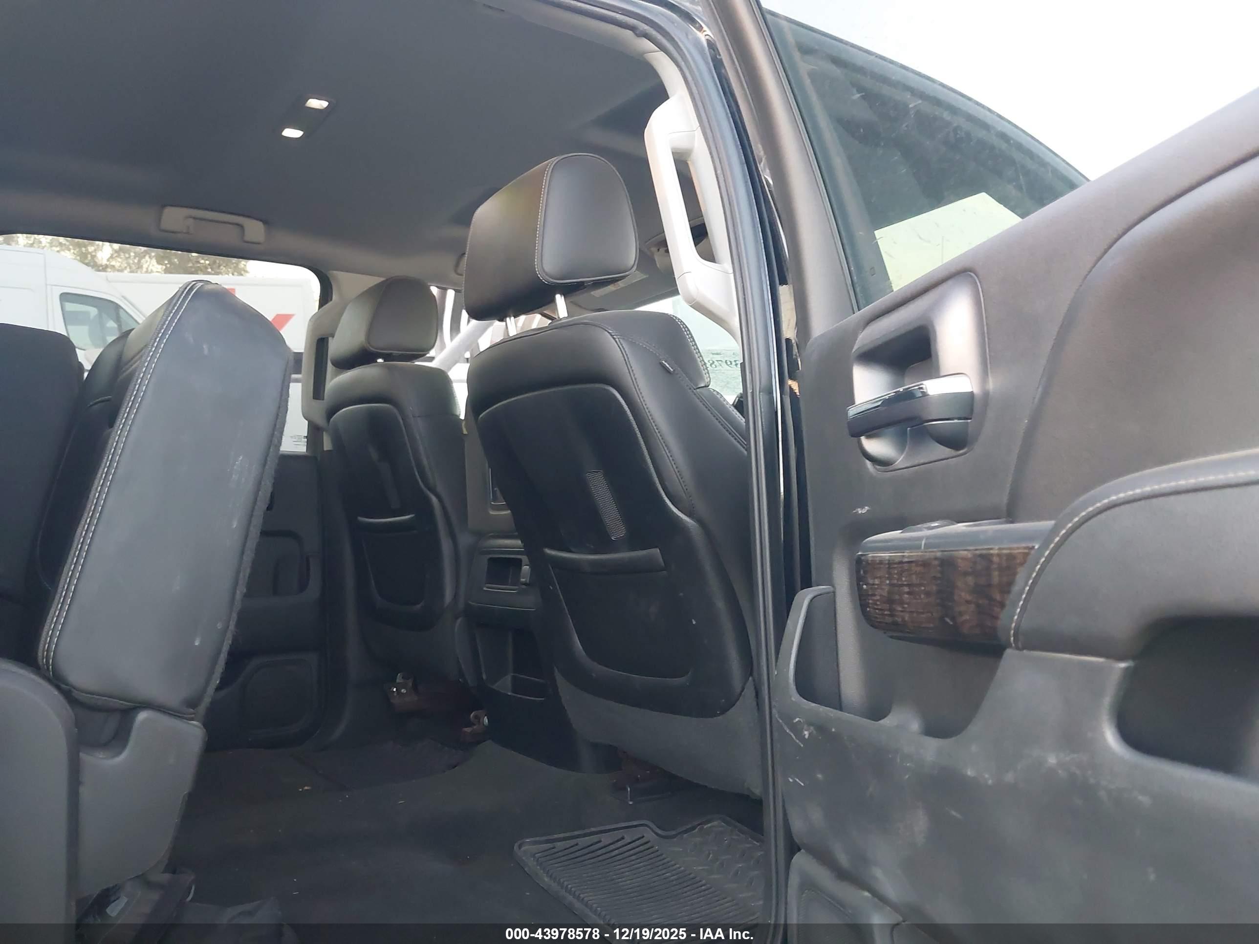 GMC SIERRA image 8