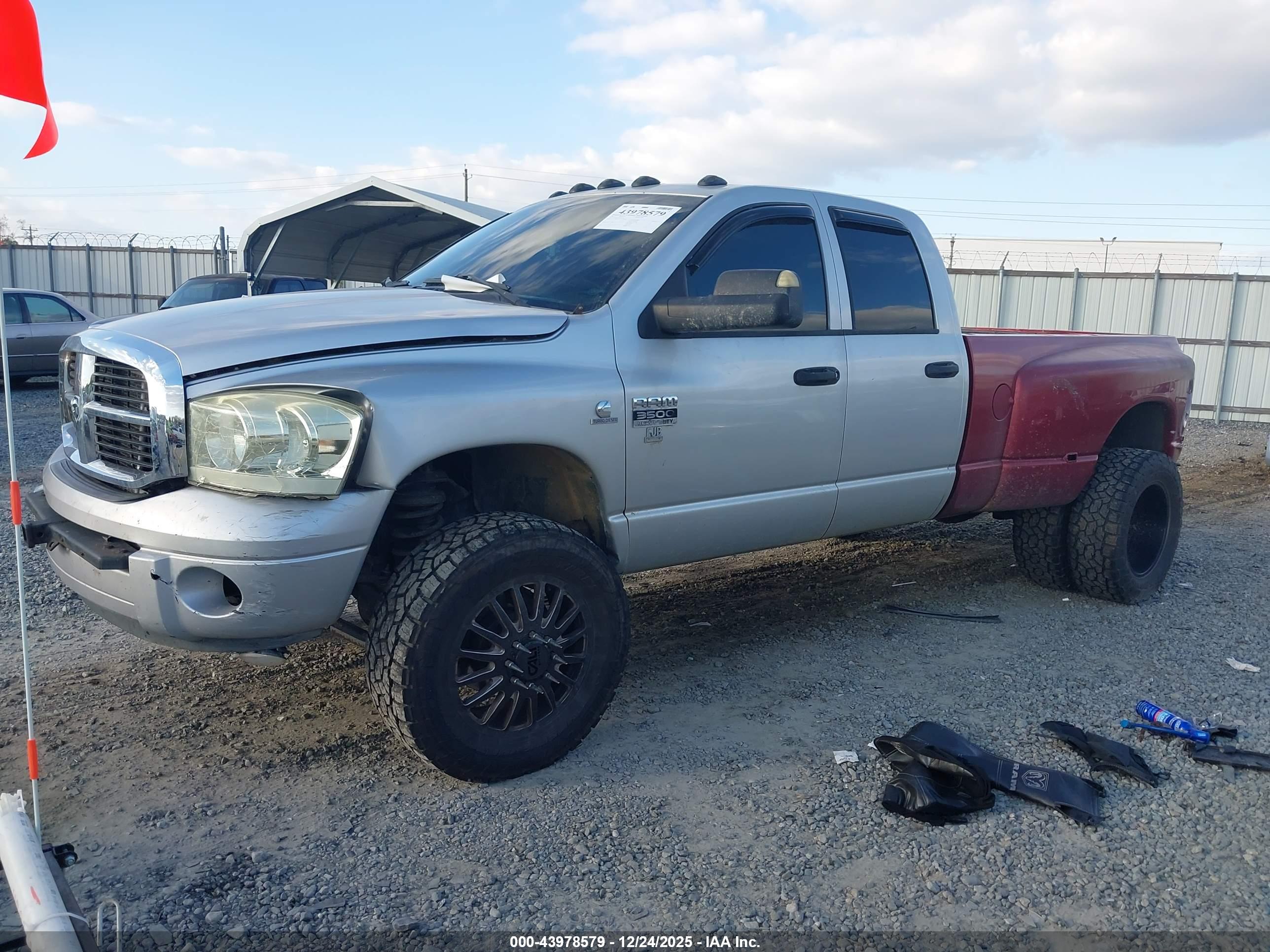 DODGE RAM image 2