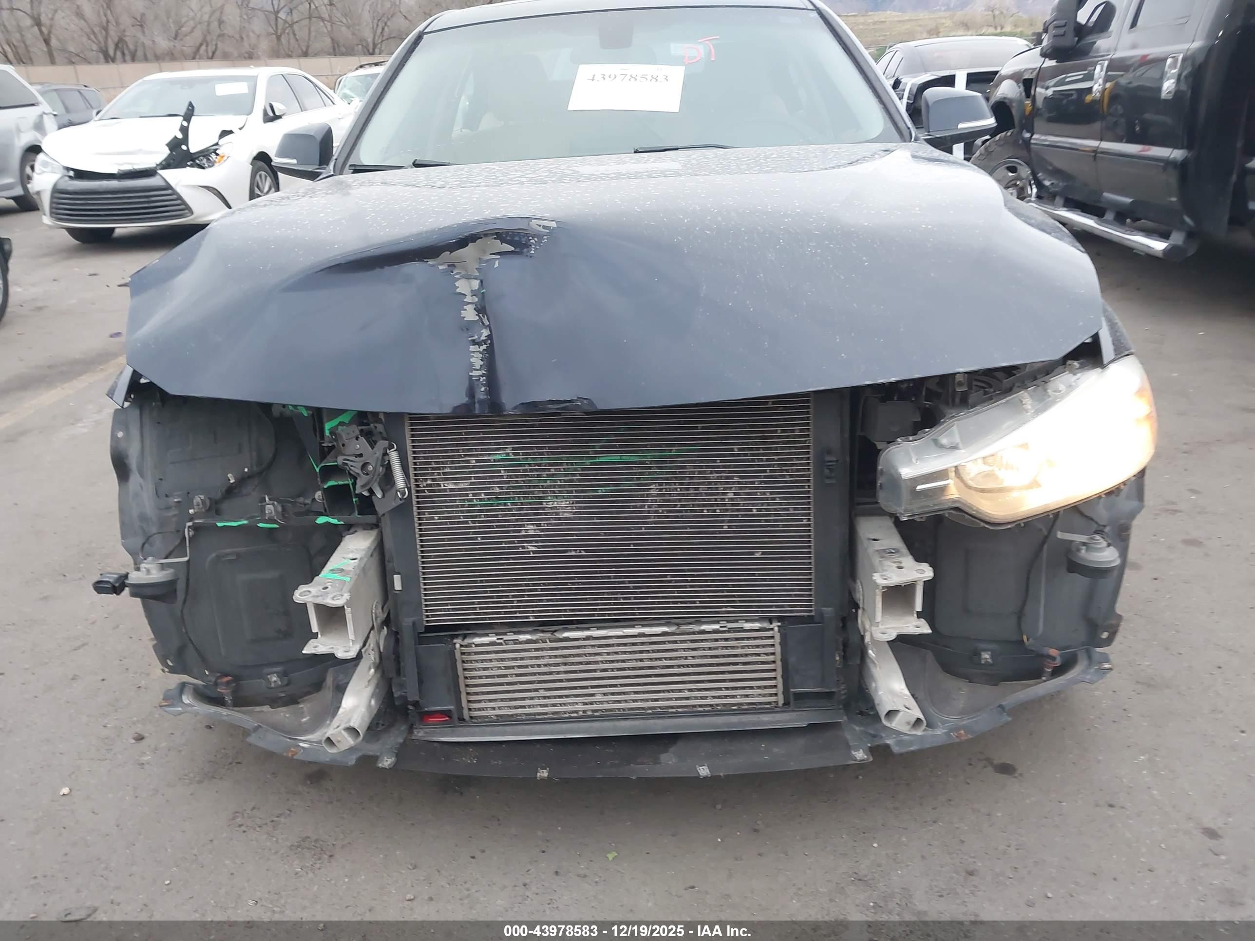 BMW 320I image 6
