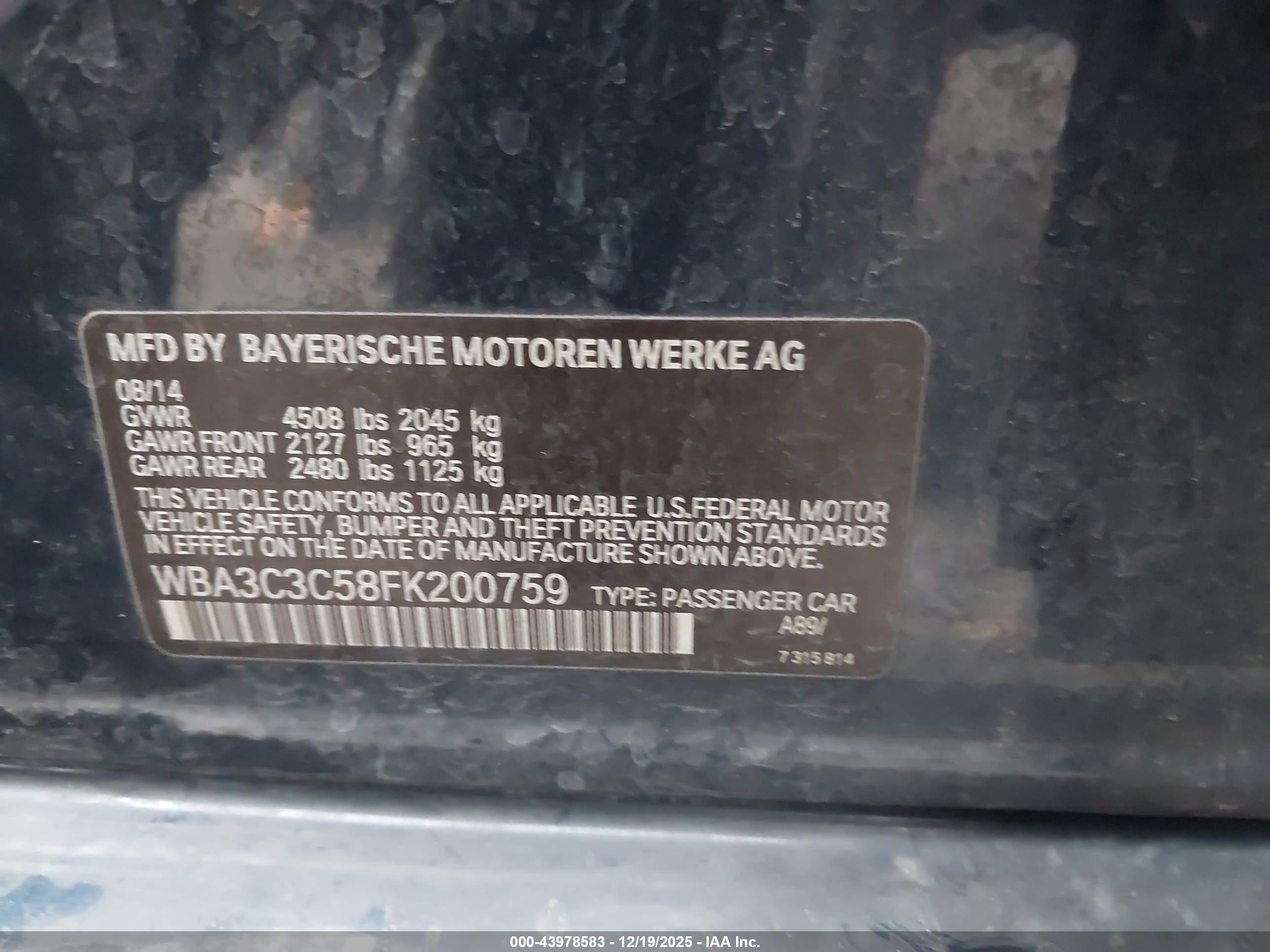 BMW 320I image 9