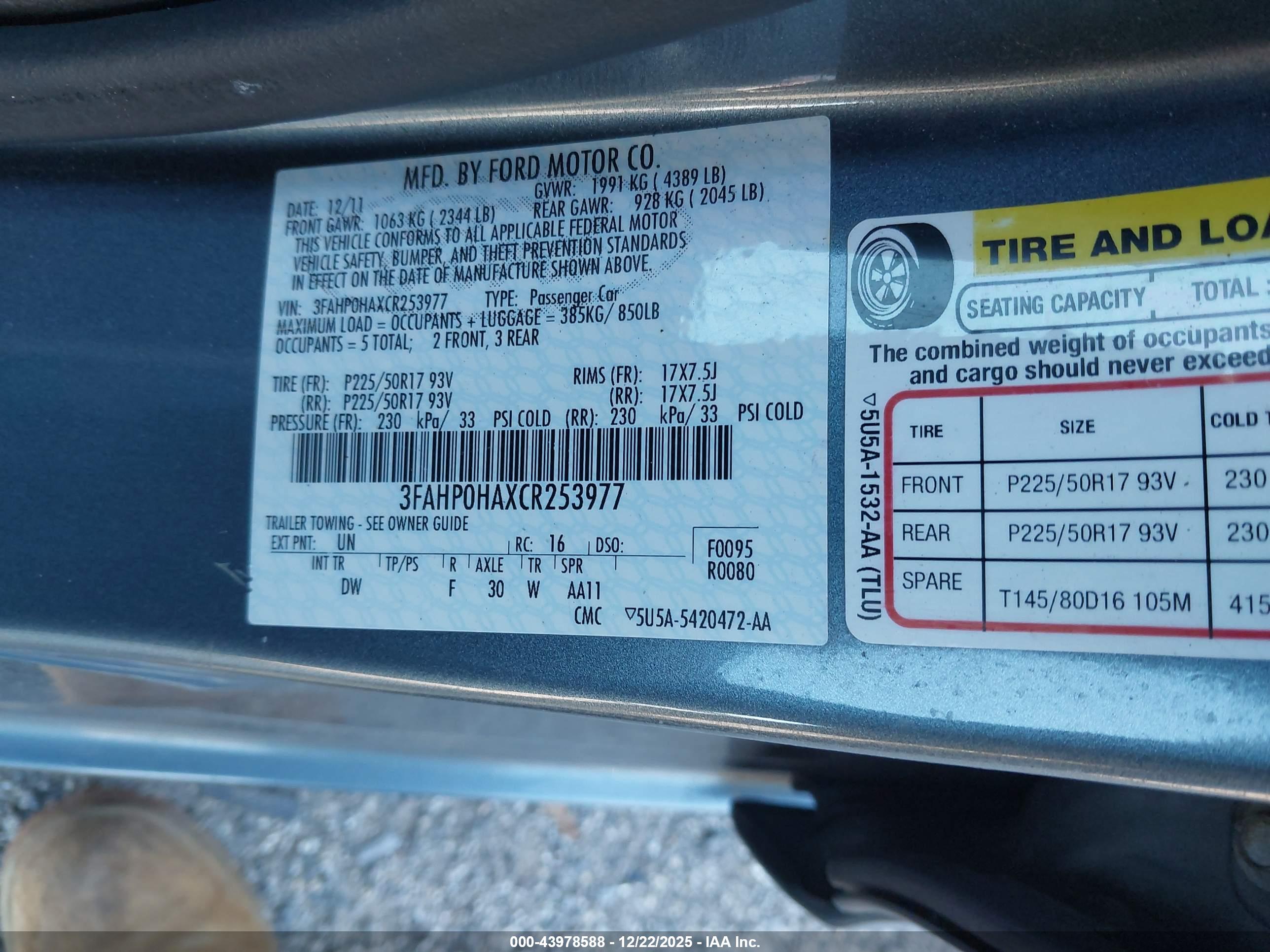 FORD FUSION image 9