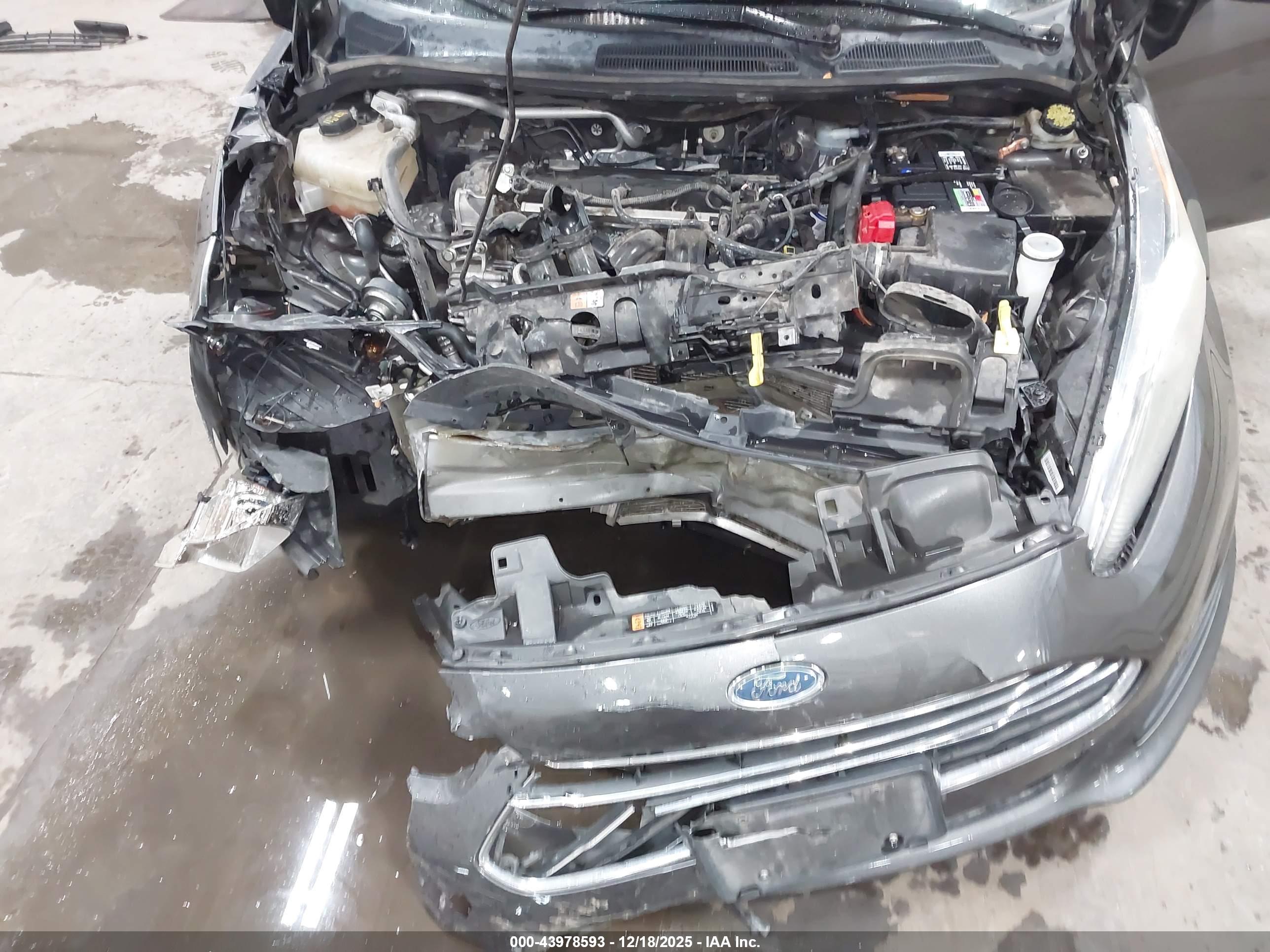 FORD FIESTA image 6