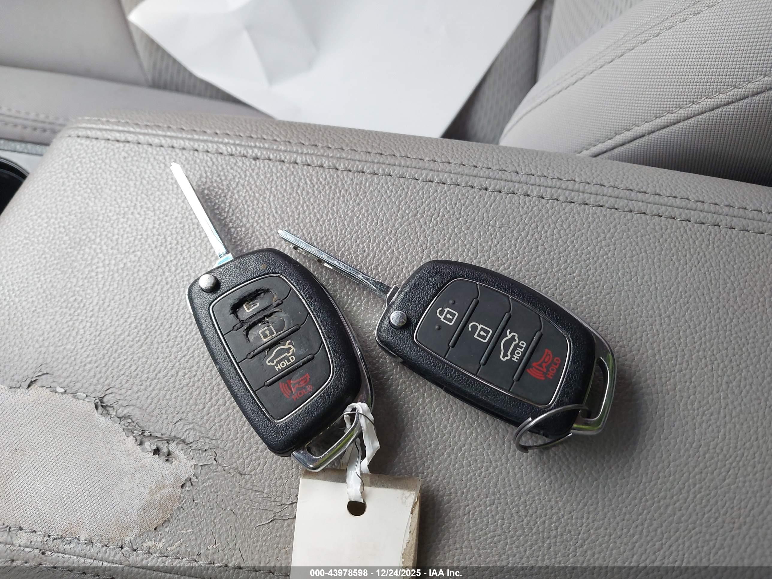 HYUNDAI SONATA image 11