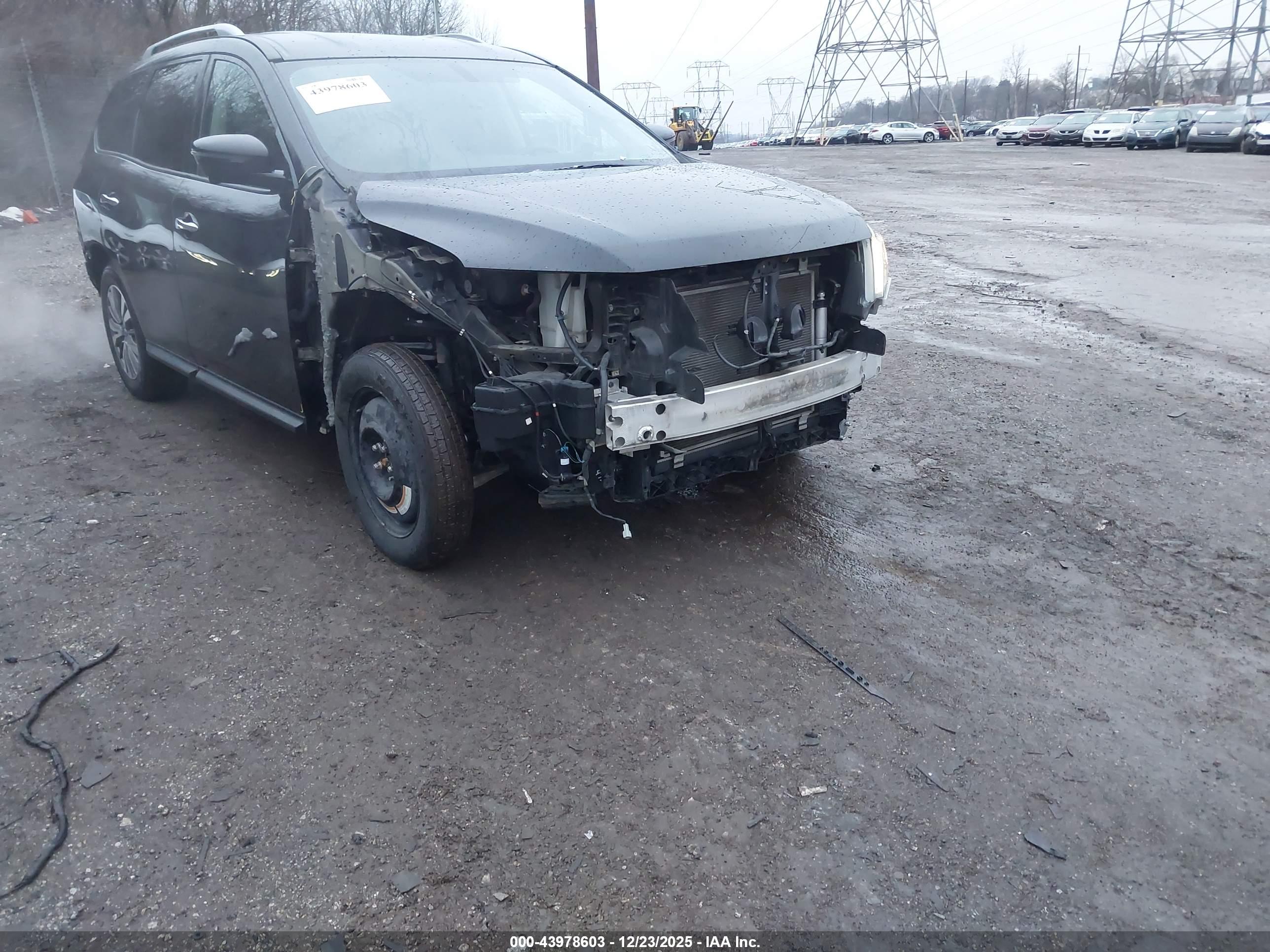 NISSAN PATHFINDER image 6
