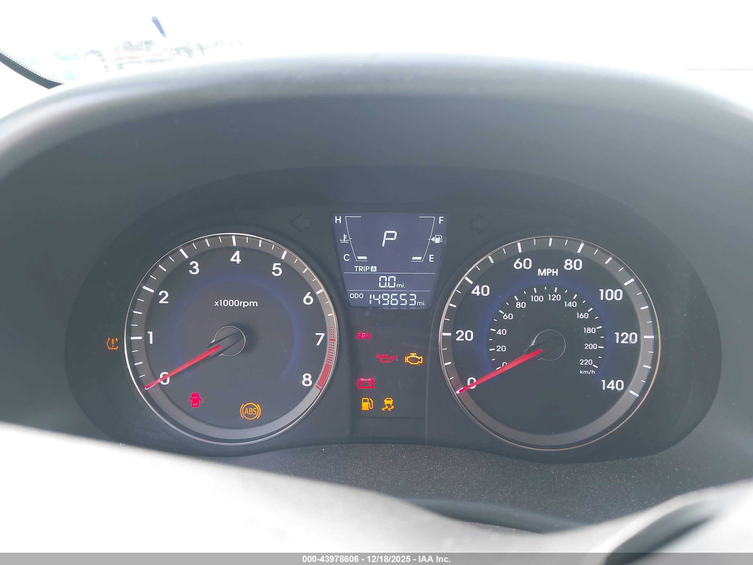 HYUNDAI ACCENT image 7