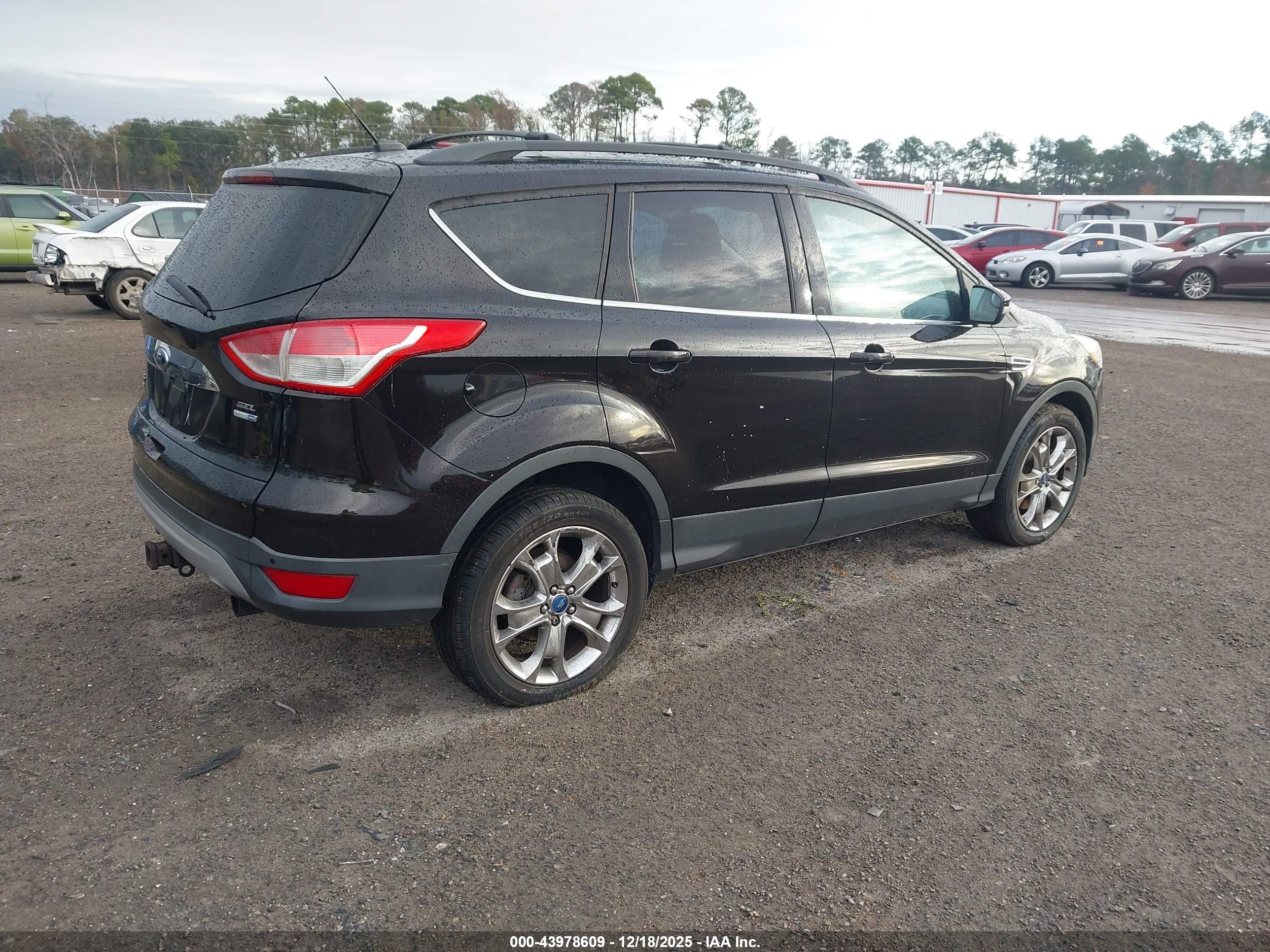 FORD ESCAPE image 4