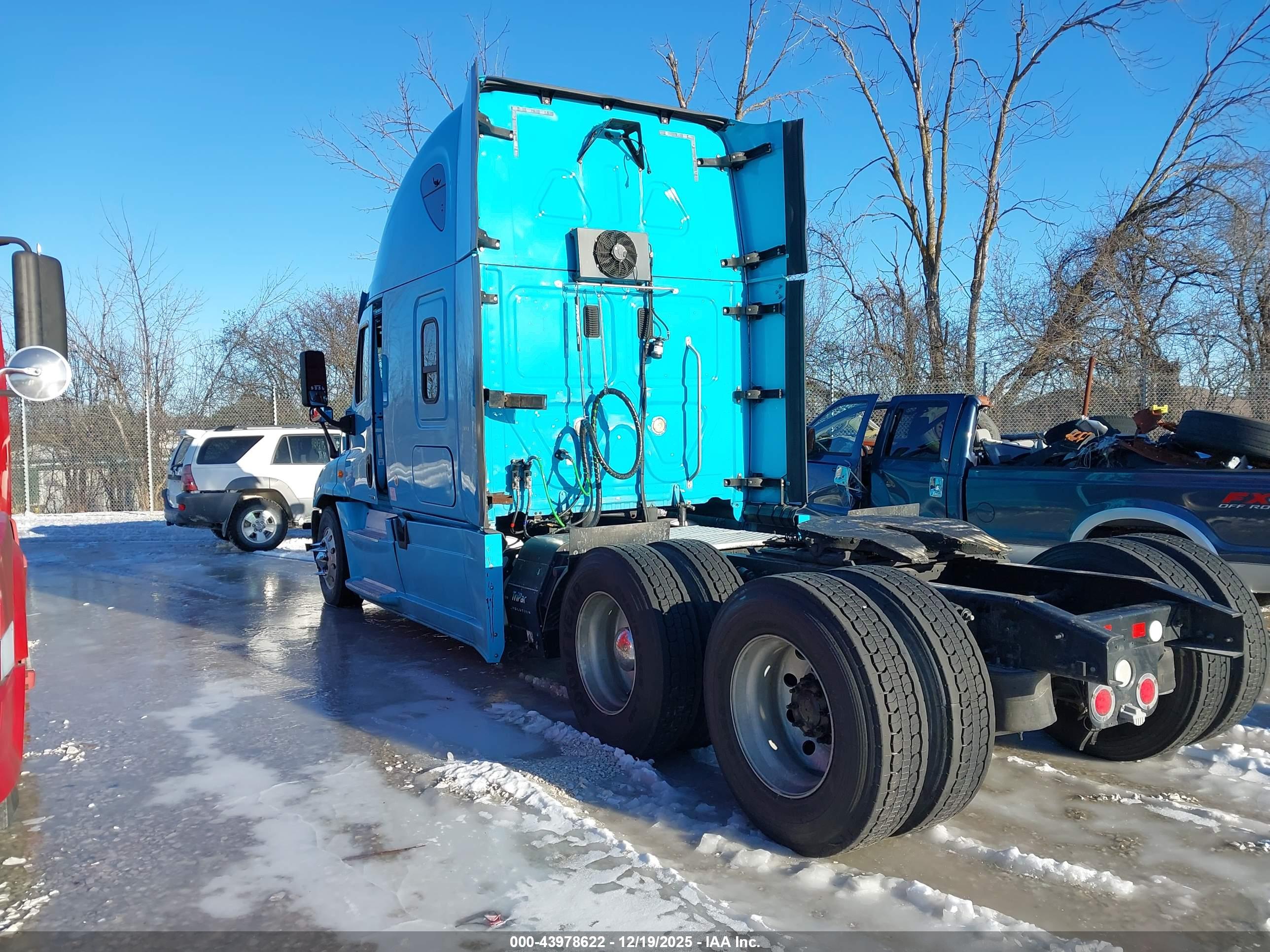 FREIGHTLINER CASCADIA image 3