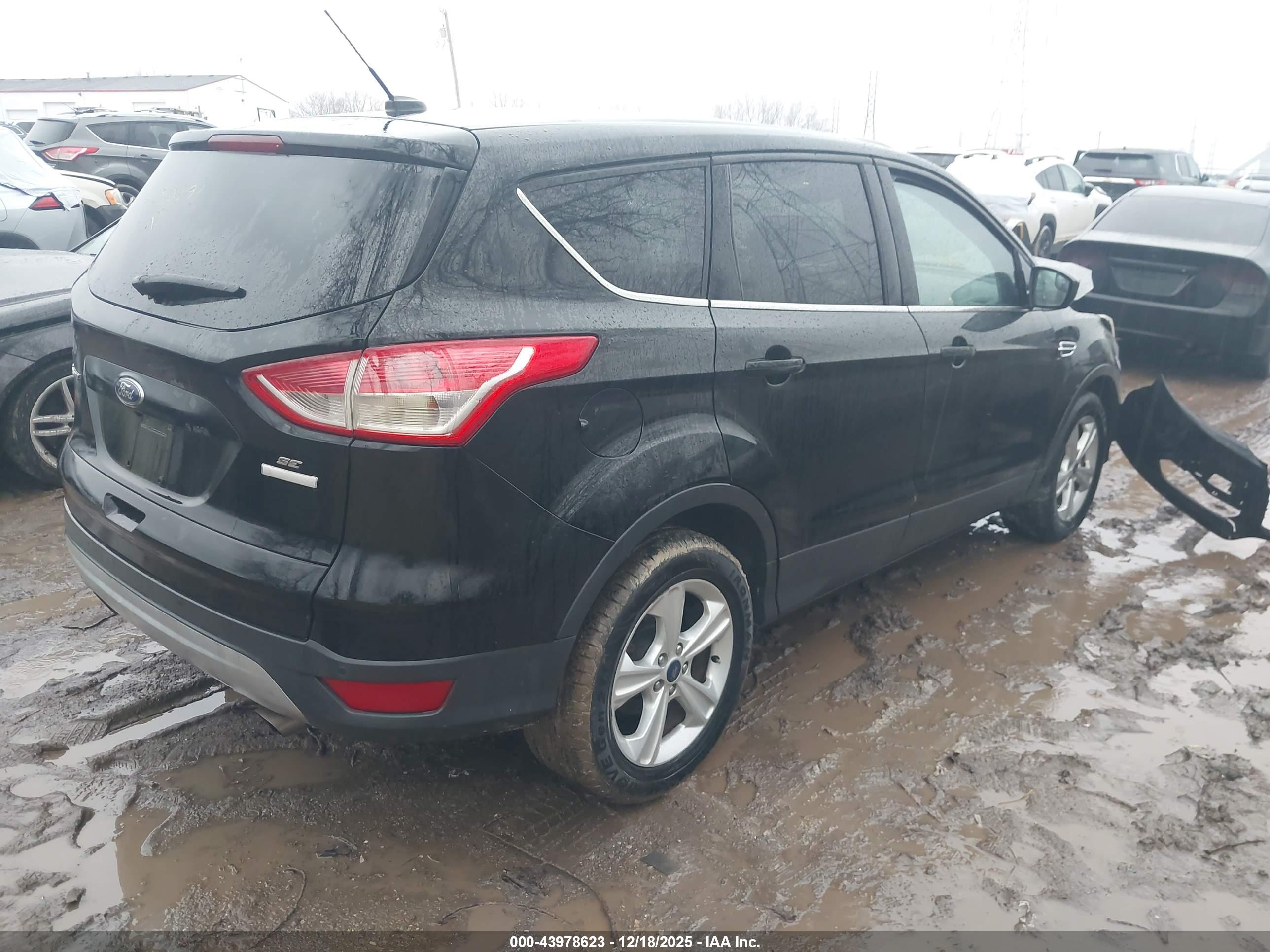 FORD ESCAPE image 4