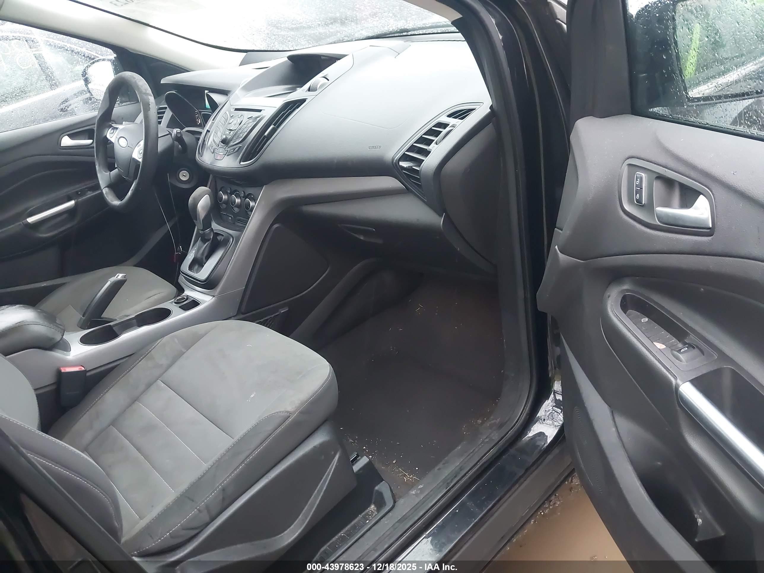 FORD ESCAPE image 5