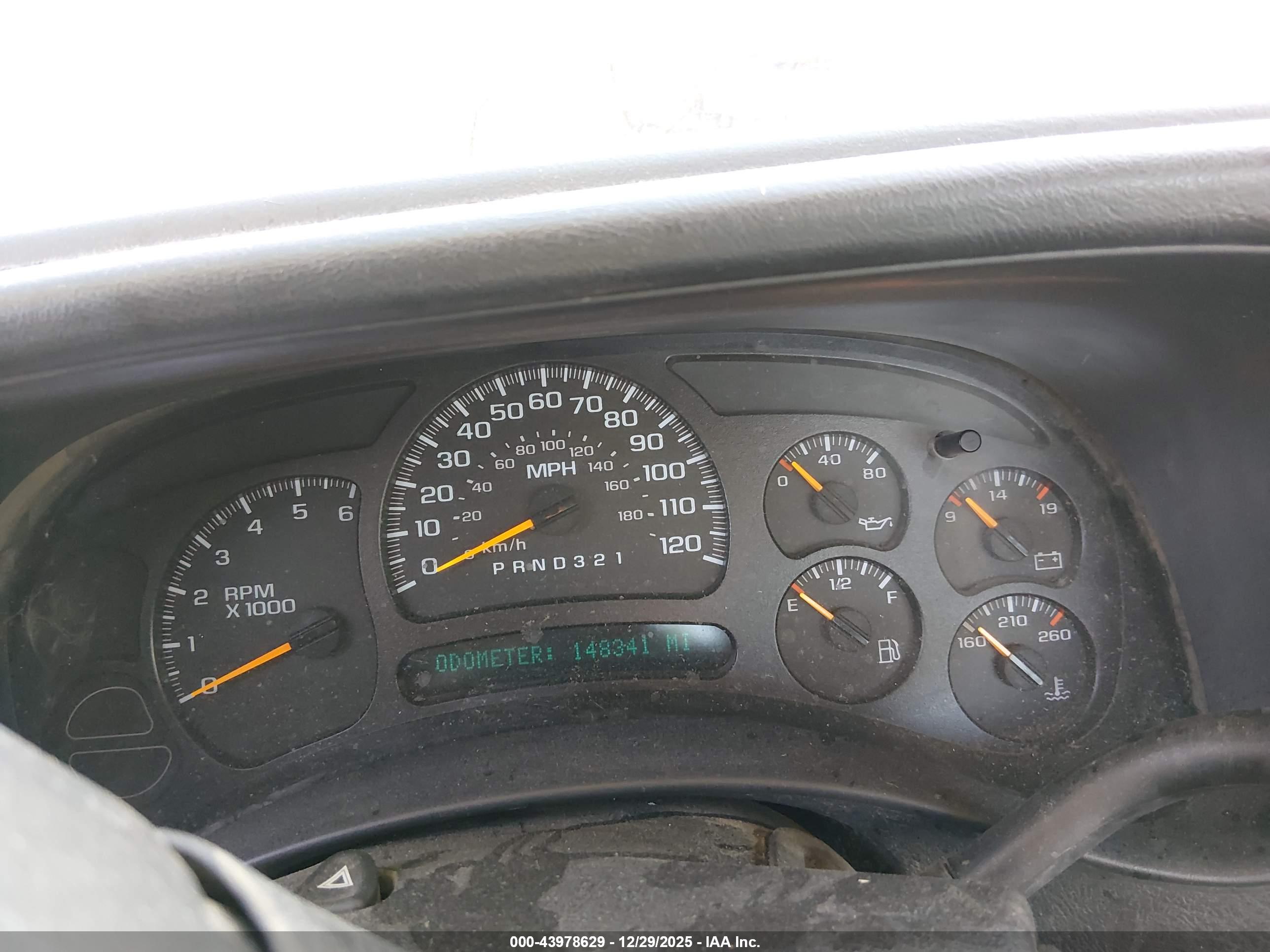 CHEVROLET SILVERADO image 7
