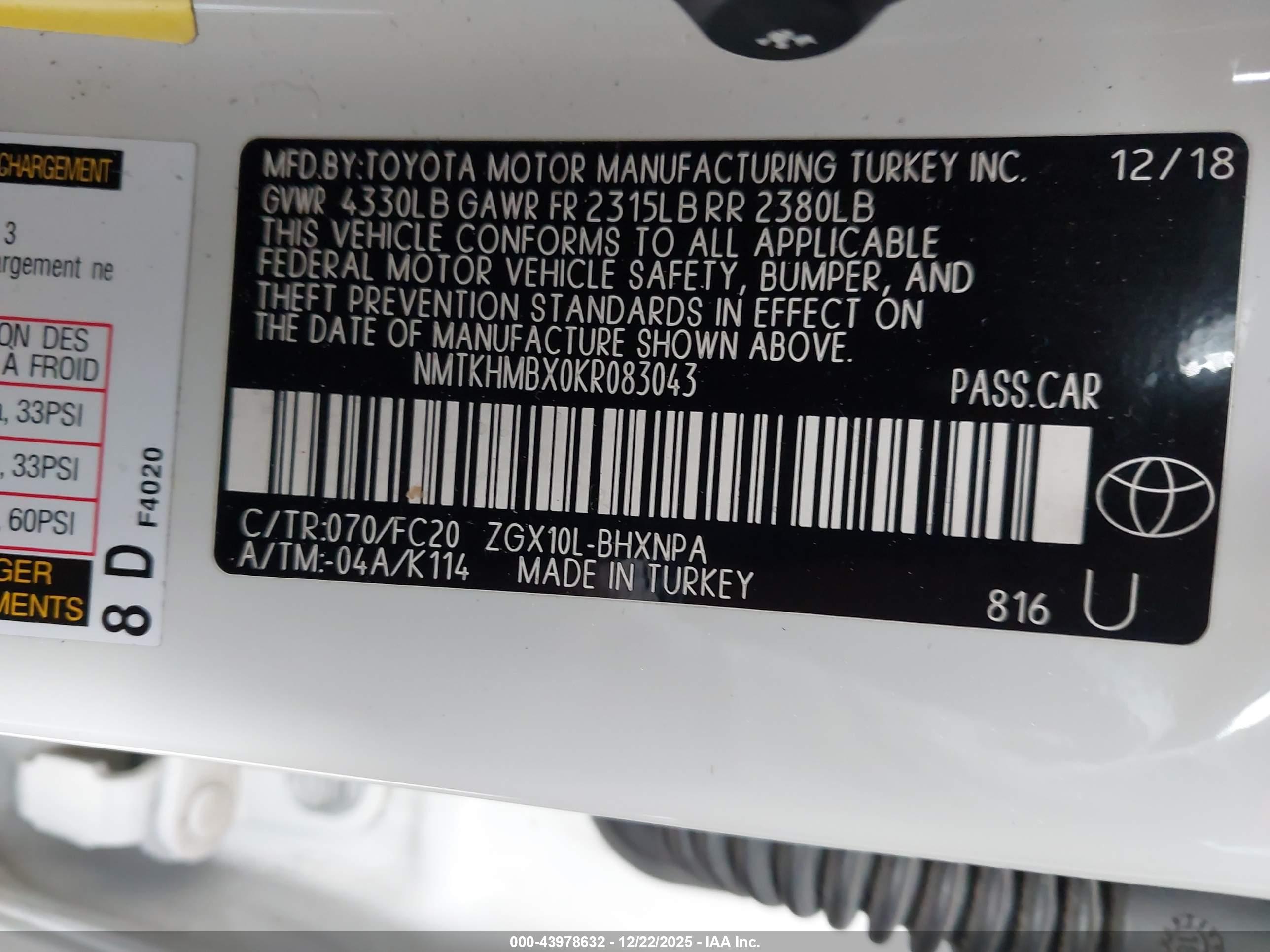 TOYOTA C-HR image 9