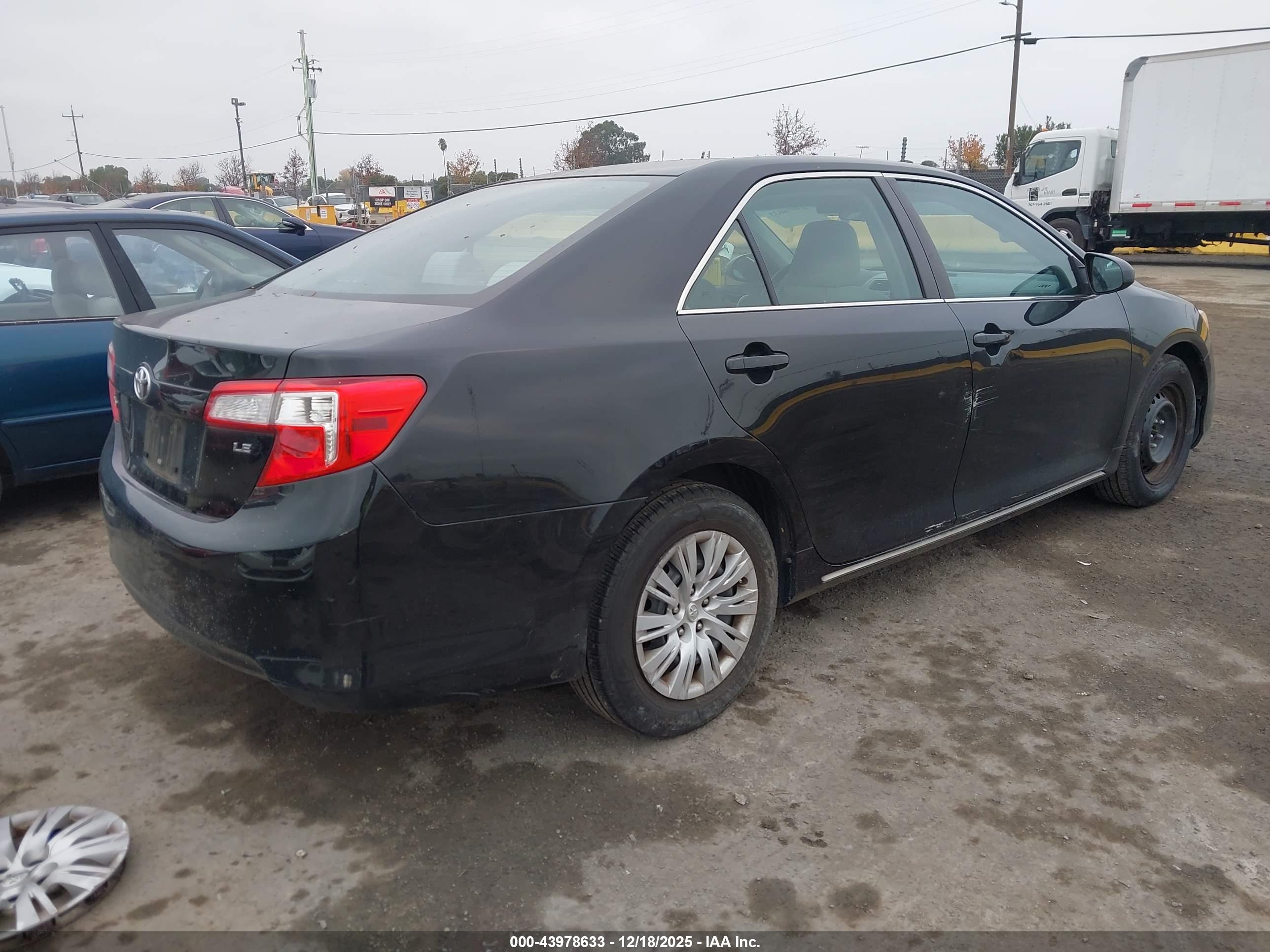 TOYOTA CAMRY image 4