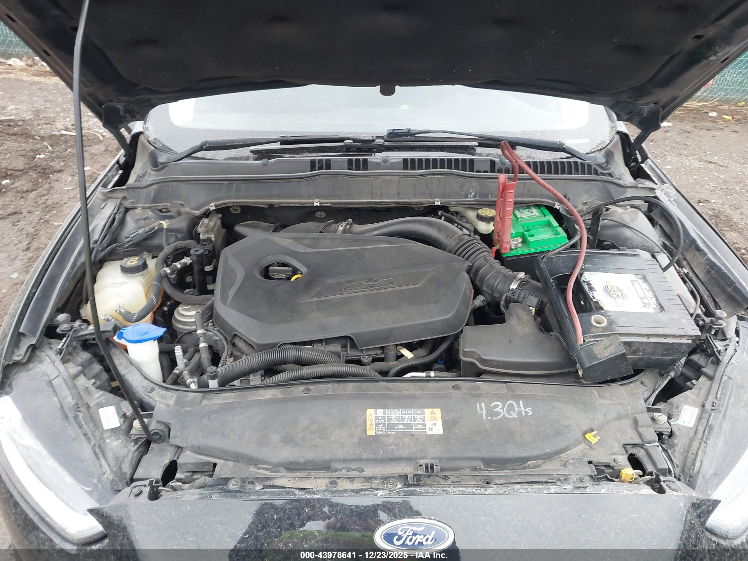 FORD FUSION image 10
