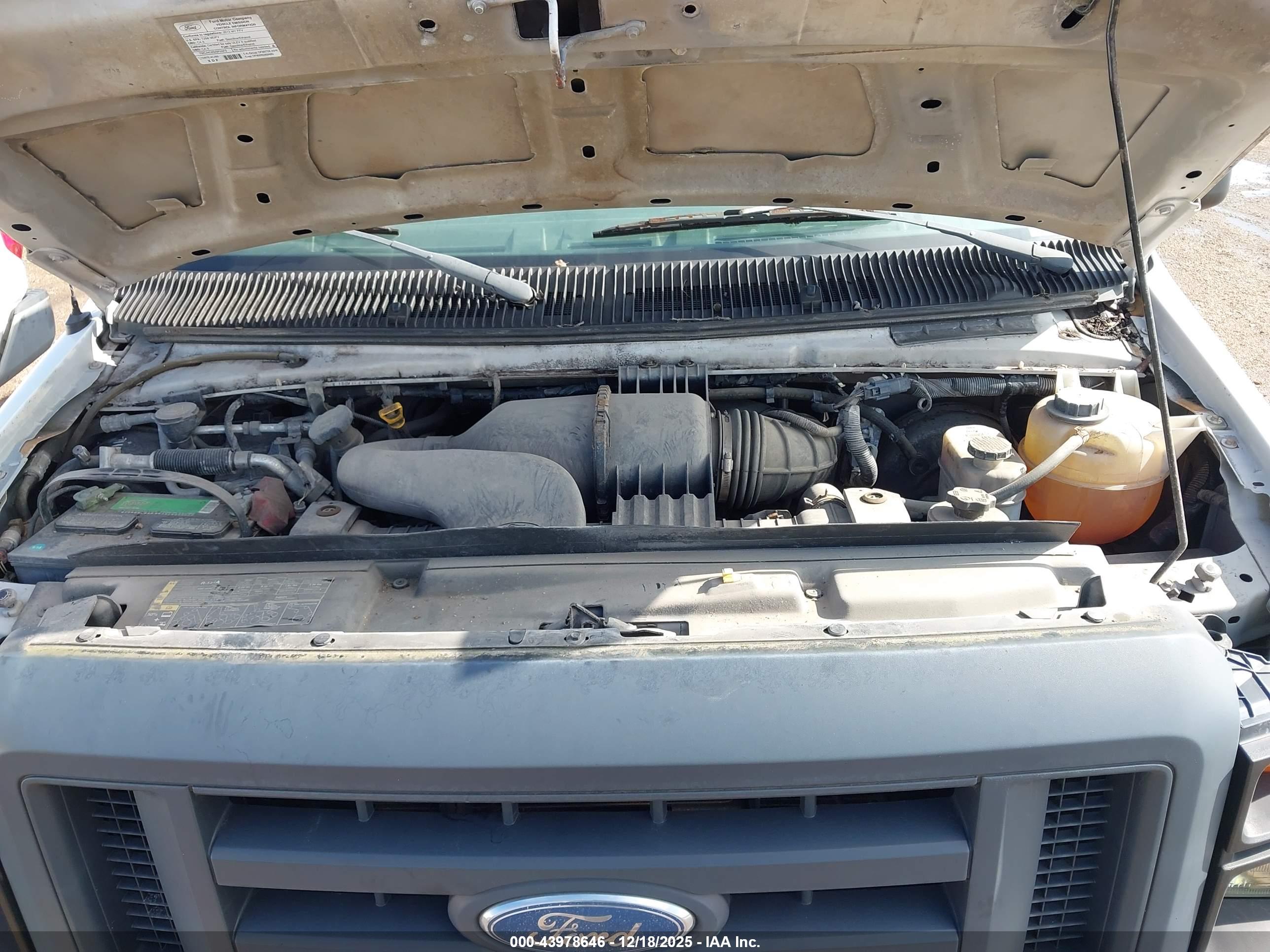 FORD E-350 image 10