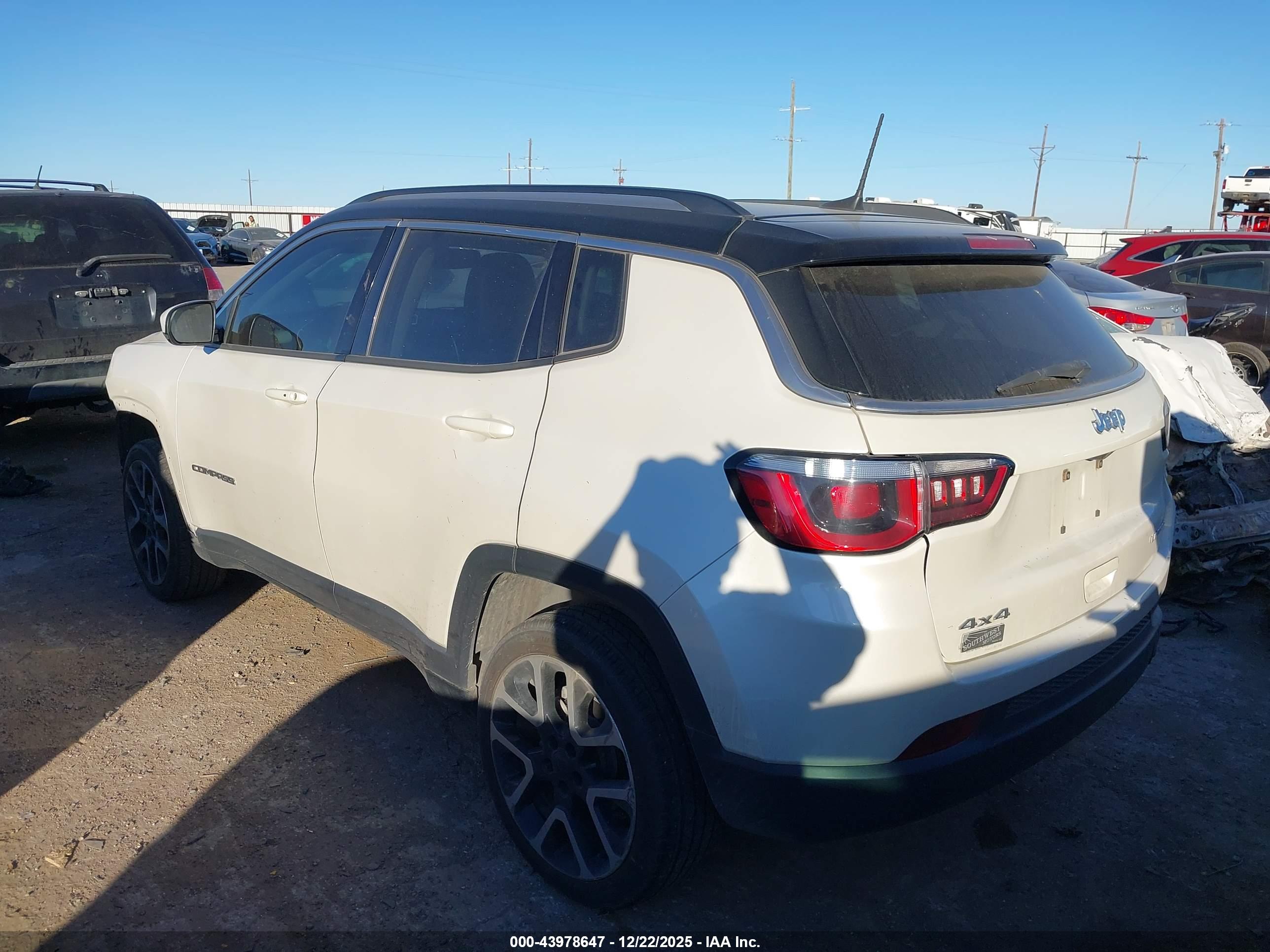 JEEP COMPASS image 3