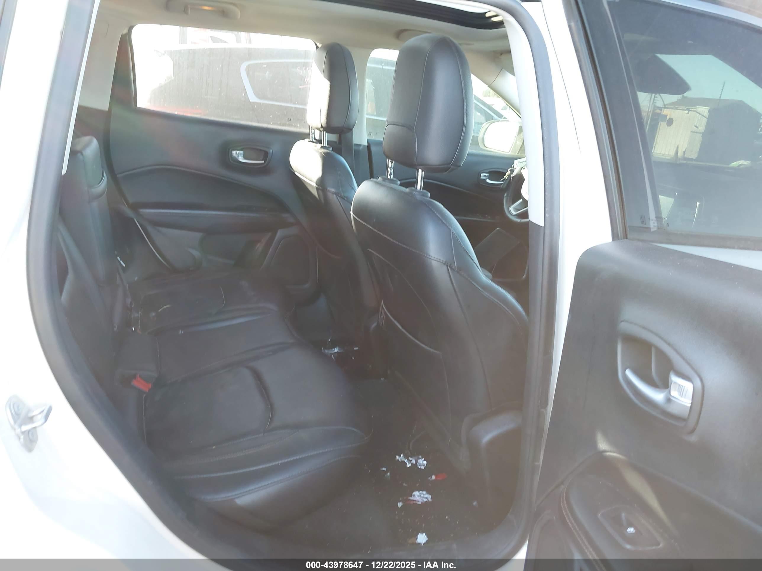 JEEP COMPASS image 8