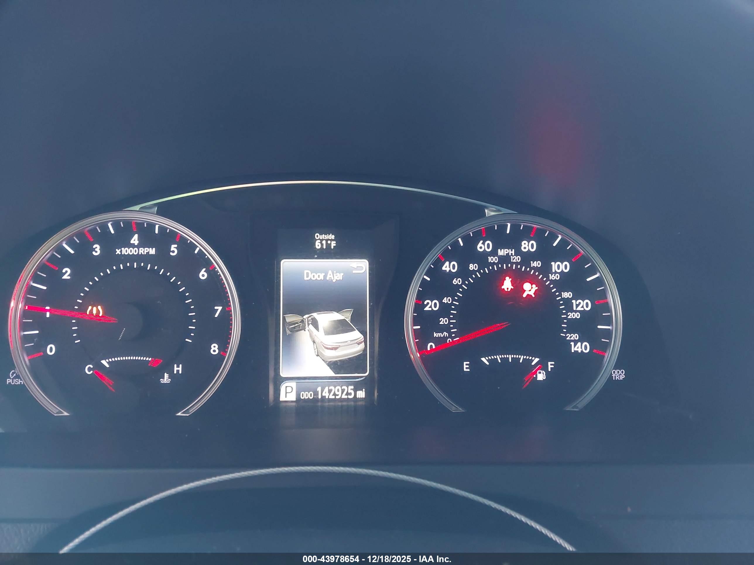 TOYOTA CAMRY image 7