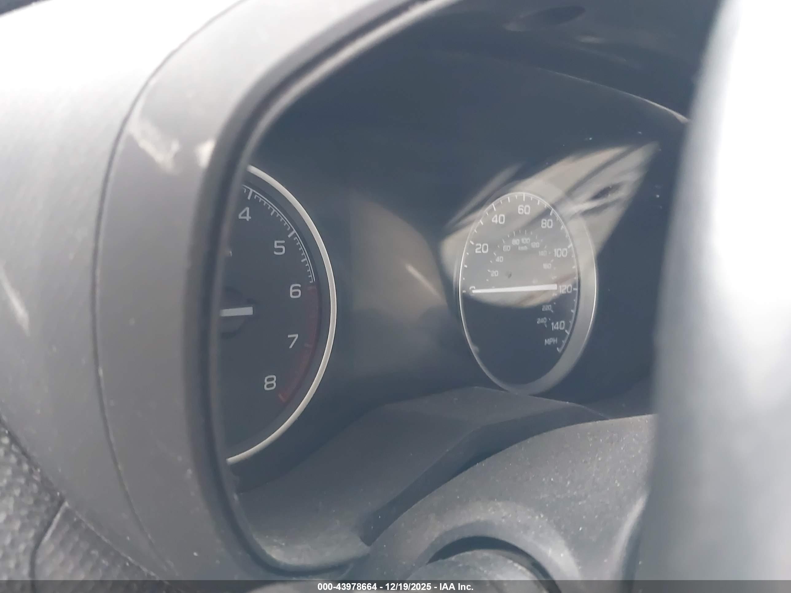 SUBARU FORESTER image 7