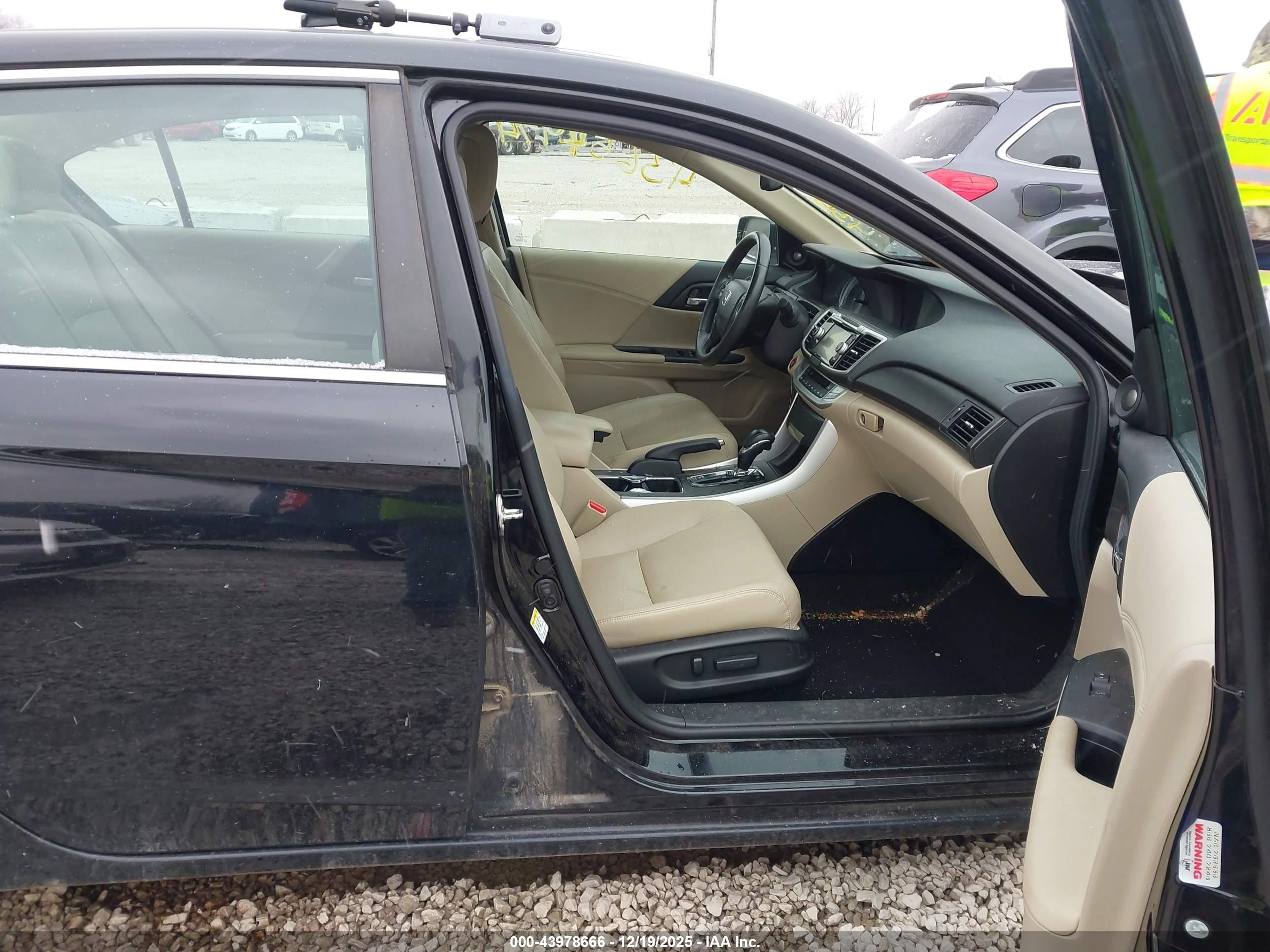 HONDA ACCORD image 5